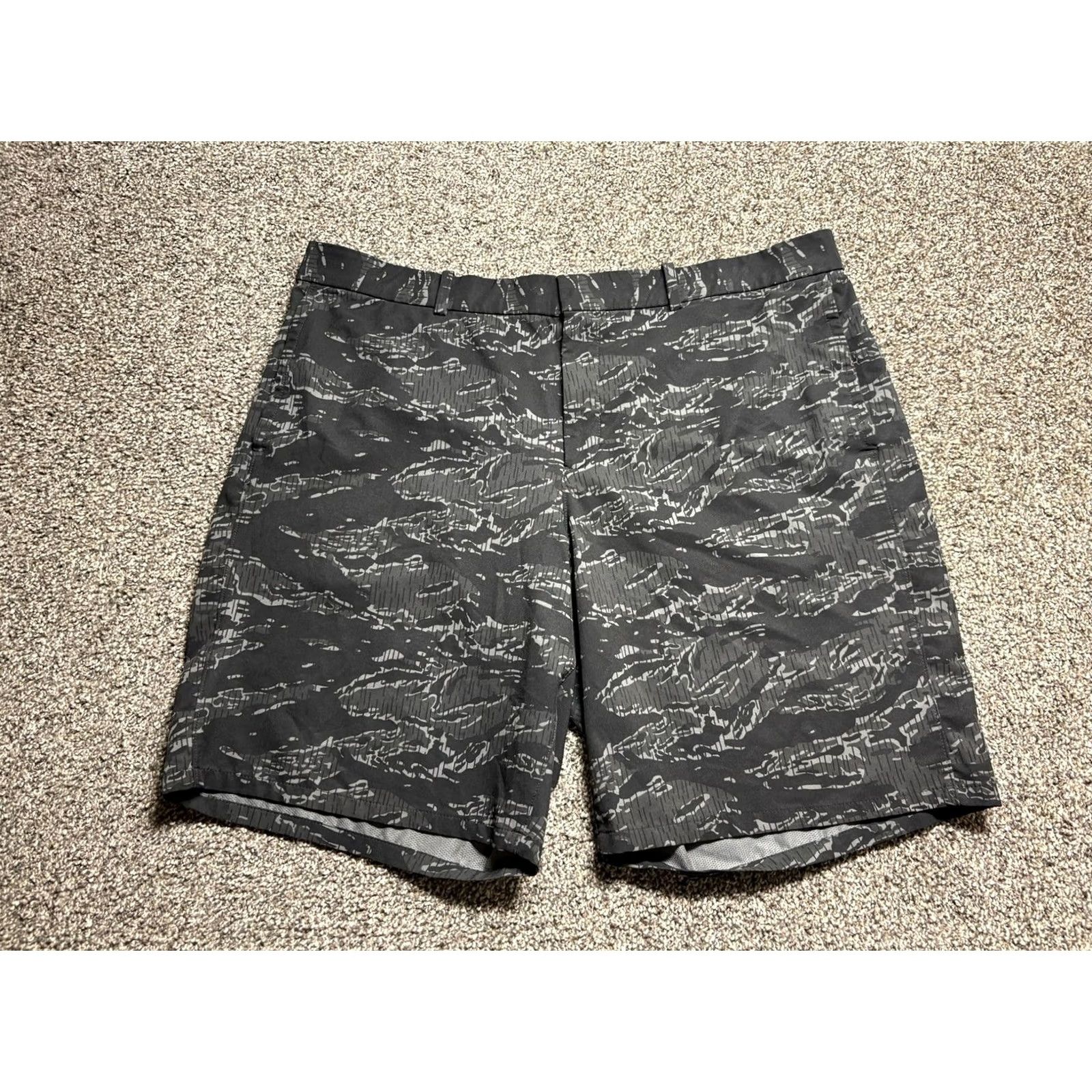 Nike Nike Golf Shorts Mens 40 Black Gray Camouflage Flex Dri-Fit BV0383 Camouflage, Regular, Pockets, Stretch, Chino, 9in Inseam, Polyester Spandex, Tee? Size US 40 / EU 56 - 2 Thumbnail