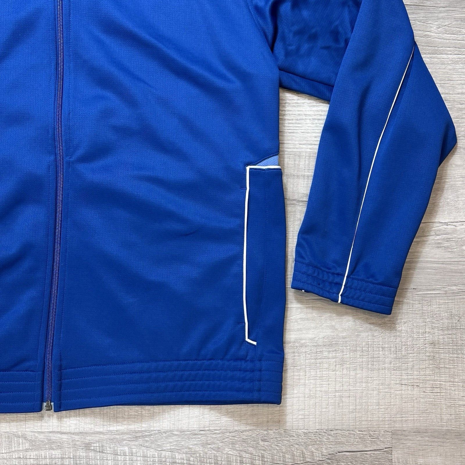 Adidas Vintage Adidas Track Jacket Men’s Large Full Zip Basketball Size US L / EU 52-54 / 3 - 3 Thumbnail