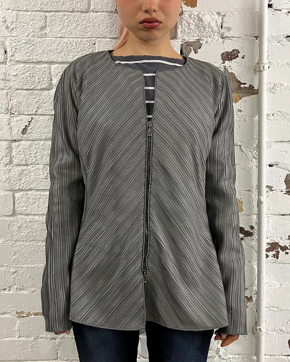 Giorgio Armani SS2012 Giorgio Armani Pleated Striped Grey Jacket Size M / US 6-8 / IT 42-44 - 2 Thumbnail