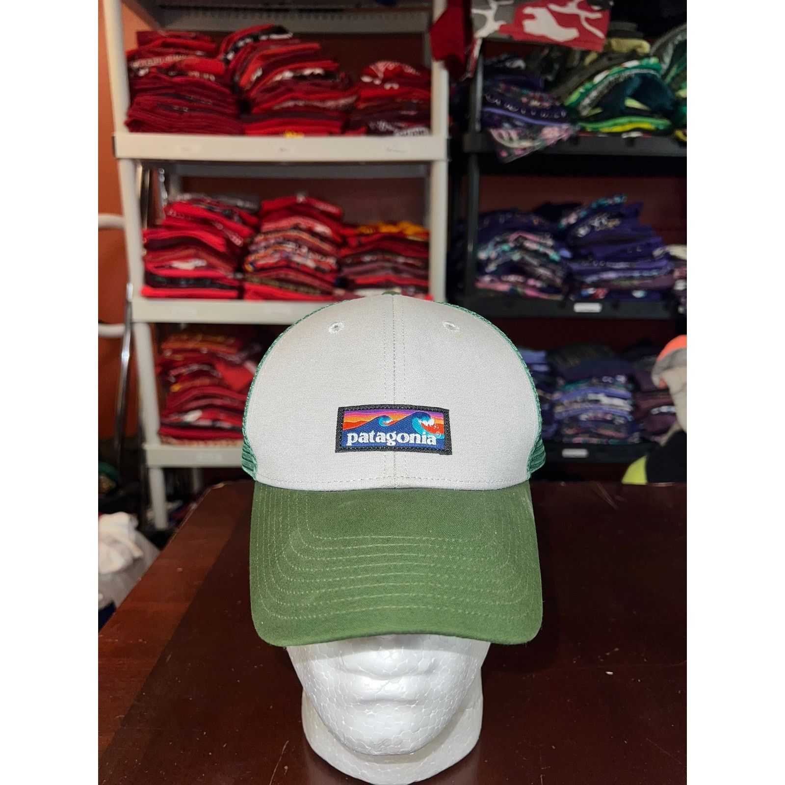 Patagonia Patagonia White Green Hat P-6 Logo Patched Cap Headwear OS Size ONE SIZE - 1 Thumbnail
