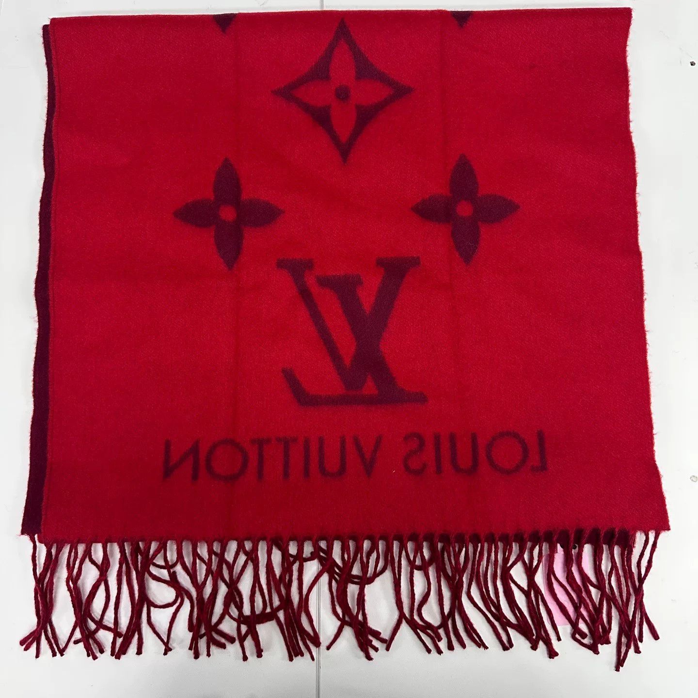 Louis Vuitton Louis Vuitton Double-sided Cashmere Scarf Size ONE SIZE - 1 Thumbnail
