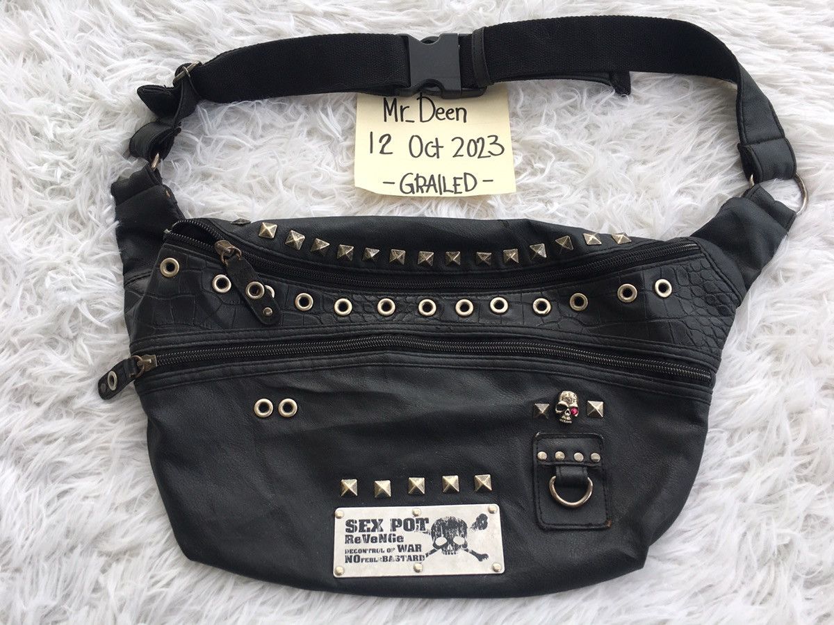 image of Vintage Sex Pot Revenge Seditionaries Sling Bag in Black, Men's