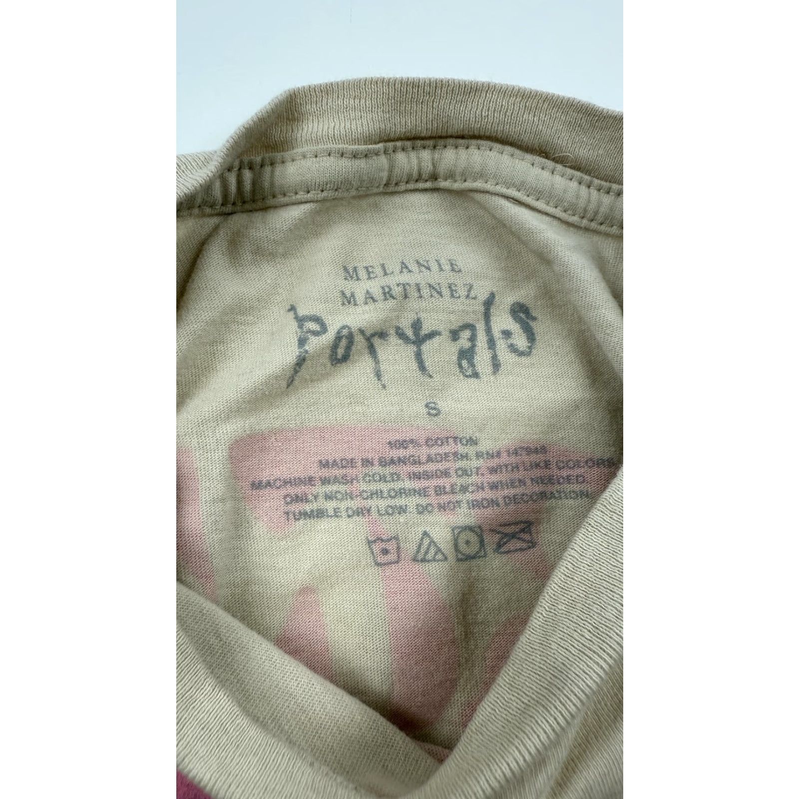 Vintage Melanie Martinez Portals Shirt Adult Small Beige Long Sleeve Tour 2023 Concert Tee Size US S / EU 44-46 / 1 - 3 Thumbnail