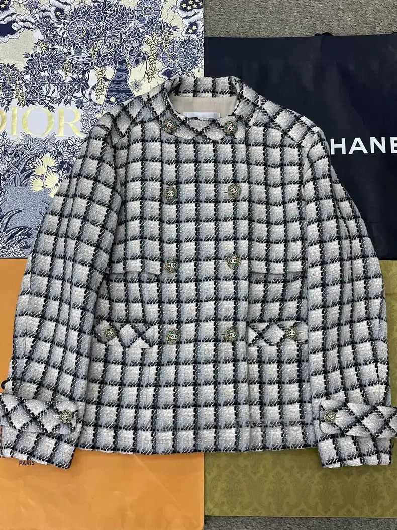 Chanel Chanel 22K flower diamond buckle plaid jacket Size XXS / US 00 / IT 34 - 1 Thumbnail