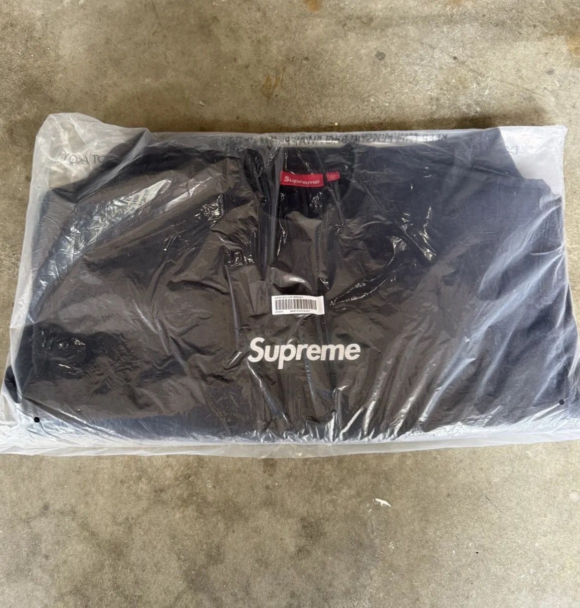 Supreme Supreme Washed Box Logo Crewneck black. Size Medium Size US M / EU 48-50 / 2 - 7 Thumbnail