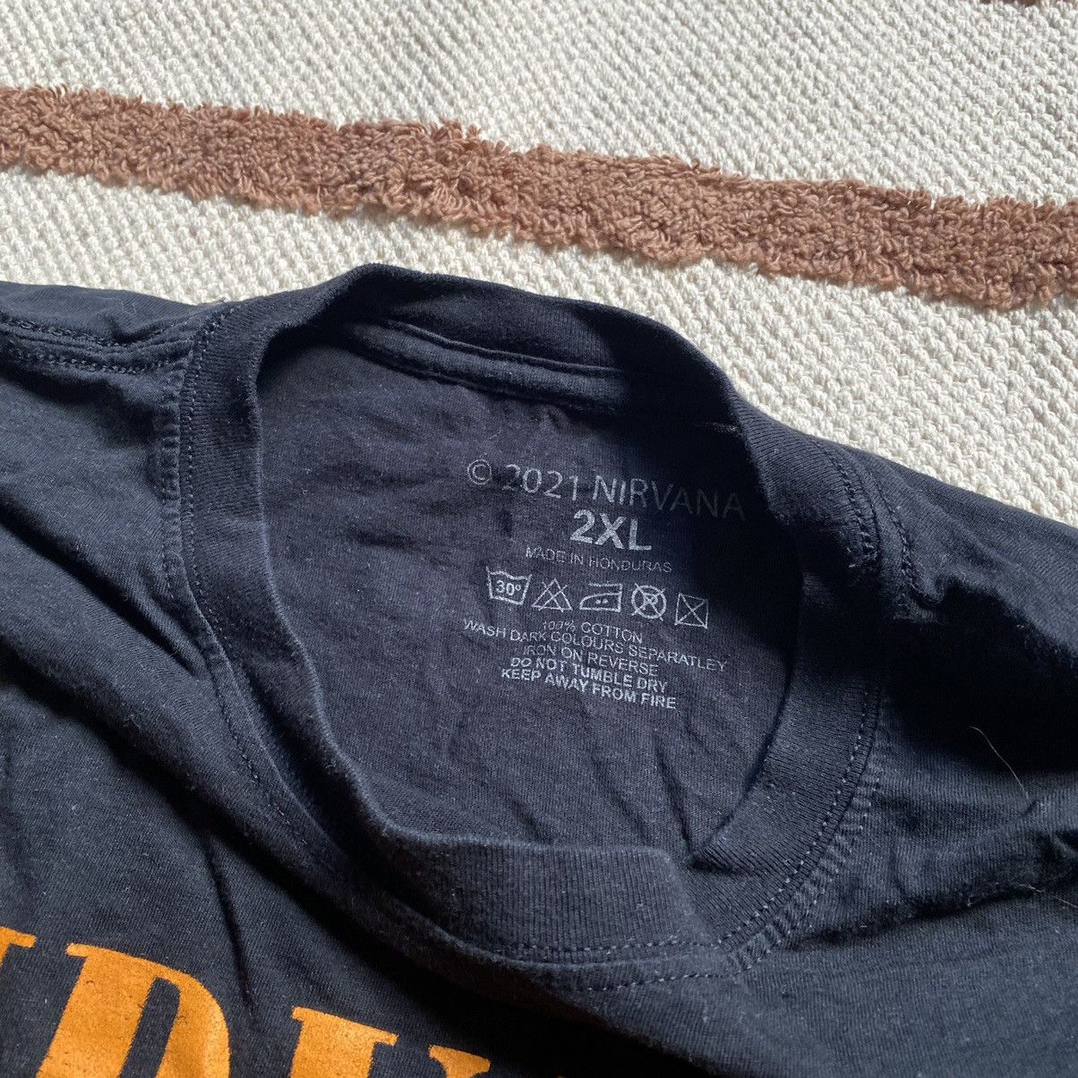 Band Tees NIRVANA Y2K BIG LOGO GRUNGE BAND T SHIRT Size US XXL / EU 58 / 5 - 3 Thumbnail
