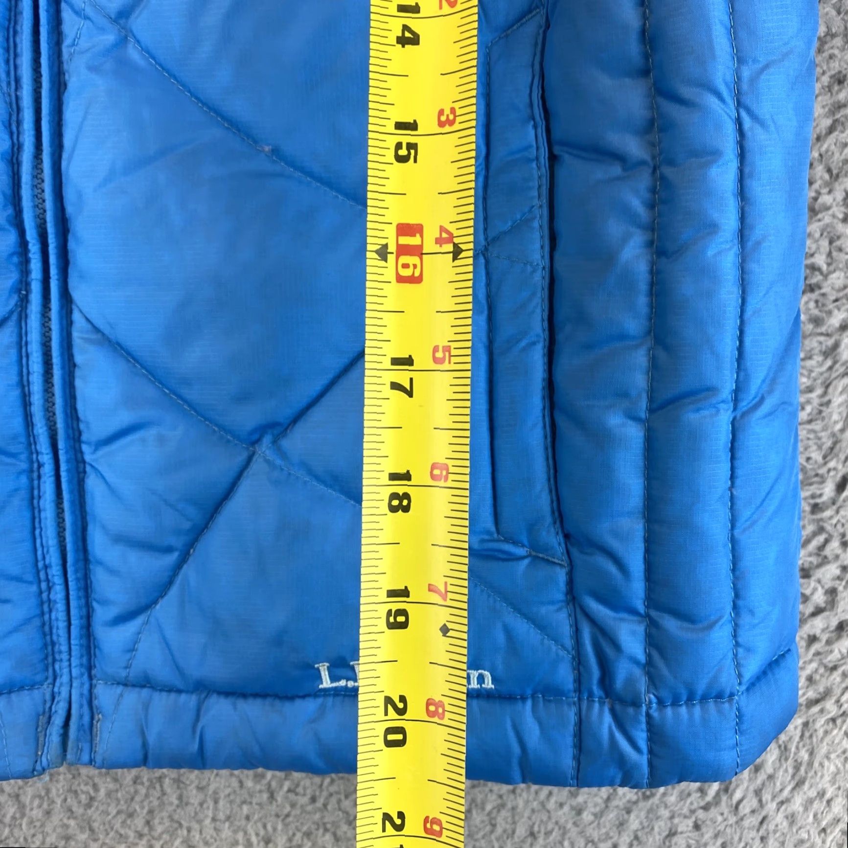 Vintage L.L. Bean Blue Sleeveless Full Zip Polyester Down Vest. M 10-12 Women’s / 50-12 Size M / US 6-8 / IT 42-44 - 6 Thumbnail