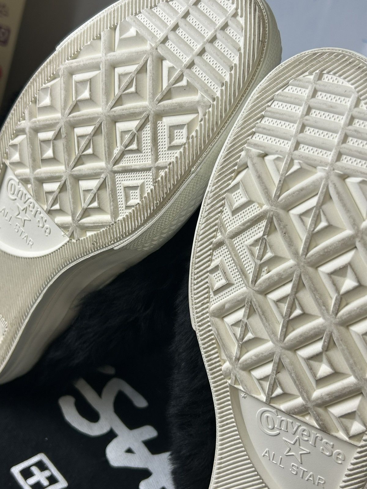 Ambush Design × Converse Converse X Ambush Fuzzy Chuck Taylors Size US 10.5 / EU 43-44 - 9 Thumbnail