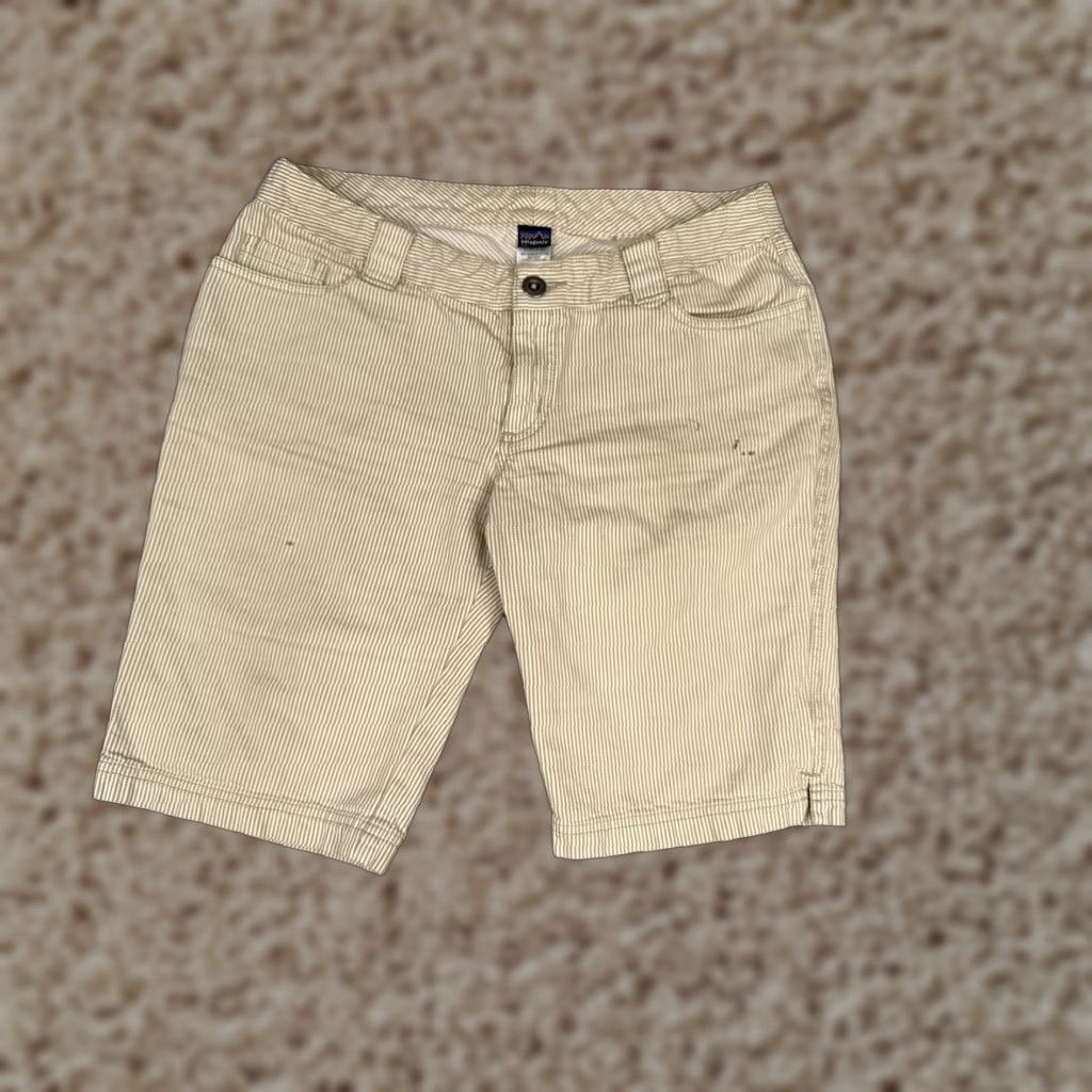 Patagonia Patagonia Bermuda Shorts Womens 6 Beige Striped Organic Cotton Twill Casual Size 28" / US 6 / IT 42 - 1 Thumbnail