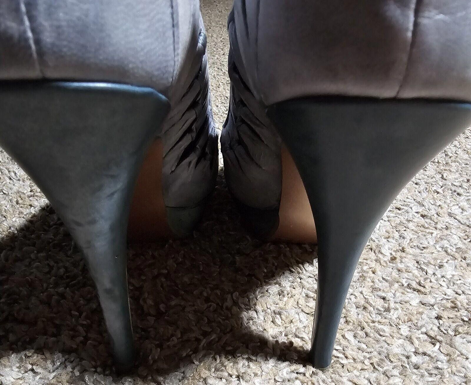 Designer BCBGeneration blue heels 8.5B 38.5EUR Size US 8.5 / IT 38.5 - 8 Thumbnail