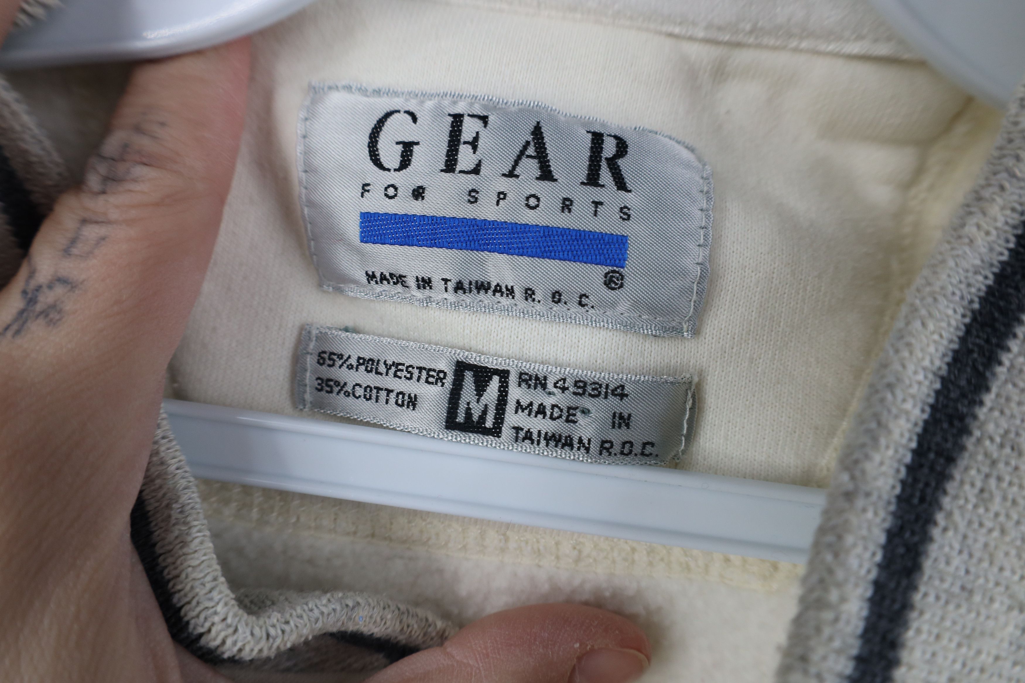 Vintage Vintage 90s Great Lakes Michigan Henley Sweatshirt Cream Size US M / EU 48-50 / 2 - 8 Thumbnail