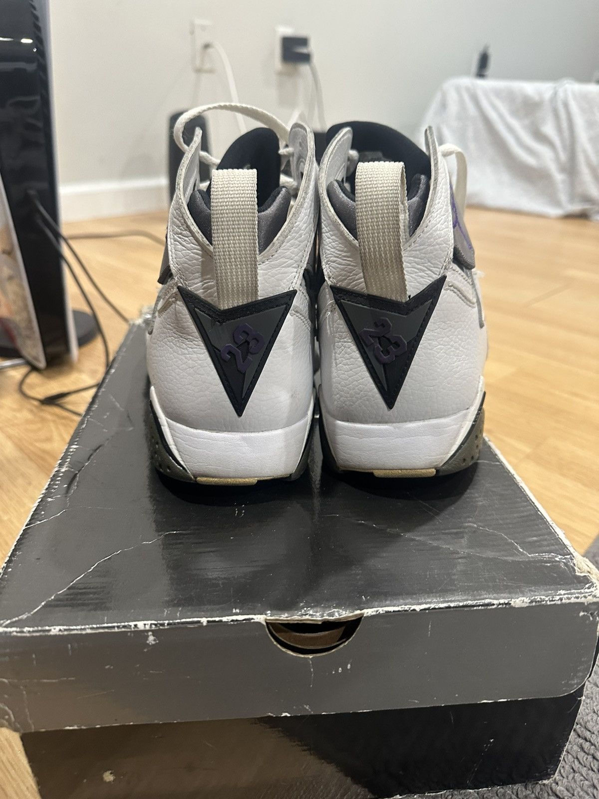 Jordan Brand Air Jordan Retro “Flint” Size US 10 / EU 43 - 4 Thumbnail