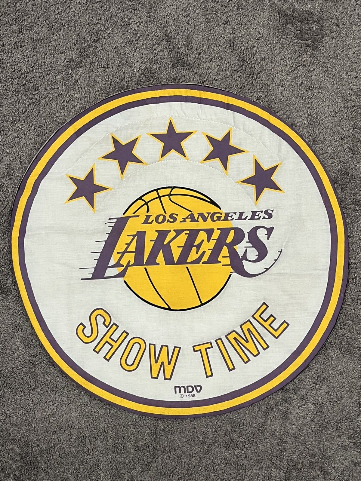 NBA × Vintage Vintage 80s Lakers Show Time Round Cloth Hanging Sign Size ONE SIZE - 1 Thumbnail