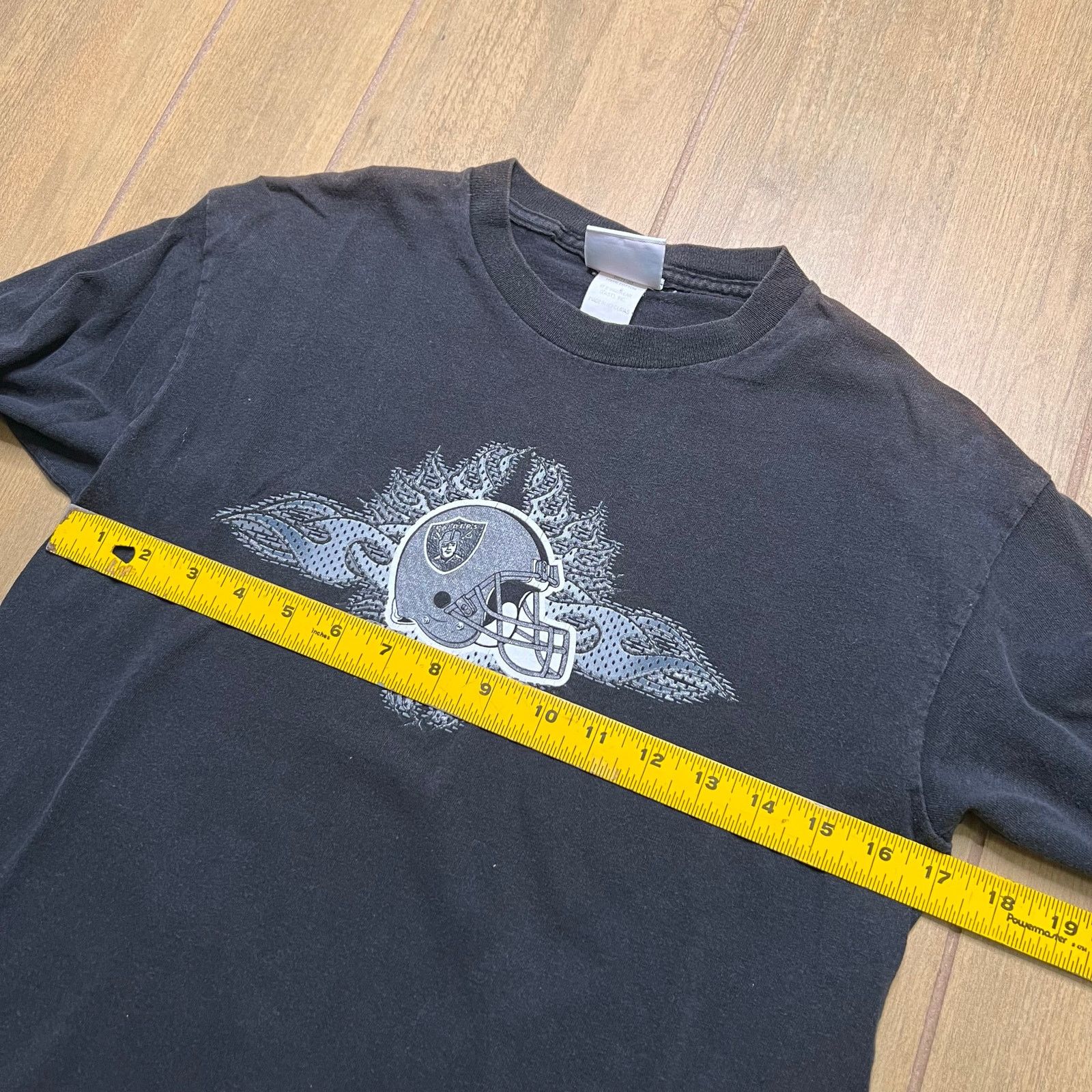 NFL Vintage black Oakland Raiders NFL T-shirt Youth 10/12 Size US S / EU 44-46 / 1 - 6 Thumbnail
