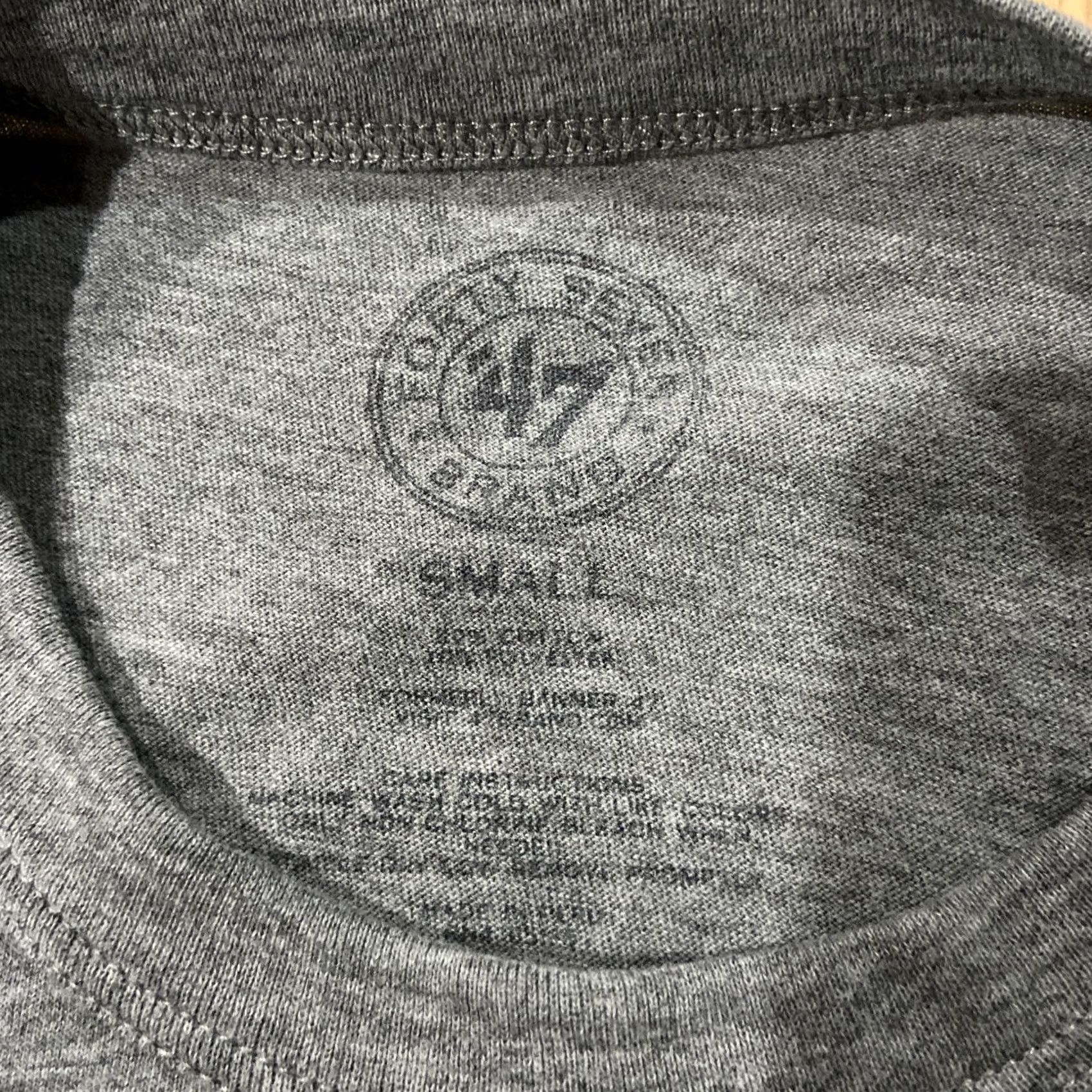 47 FORTY SEVEN Brand 47 Womens Small Boston Red Sox Abercrombie style patch T-Shirt Gray Short Sleeve V-Neck 100% Cotton Casual Womens S Size S / US 4 / IT 40 - 3 Thumbnail
