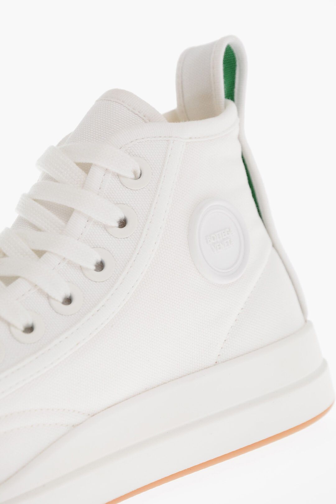 og1mm0825 Canvas Vulcan Hi-Top Sneakers in White