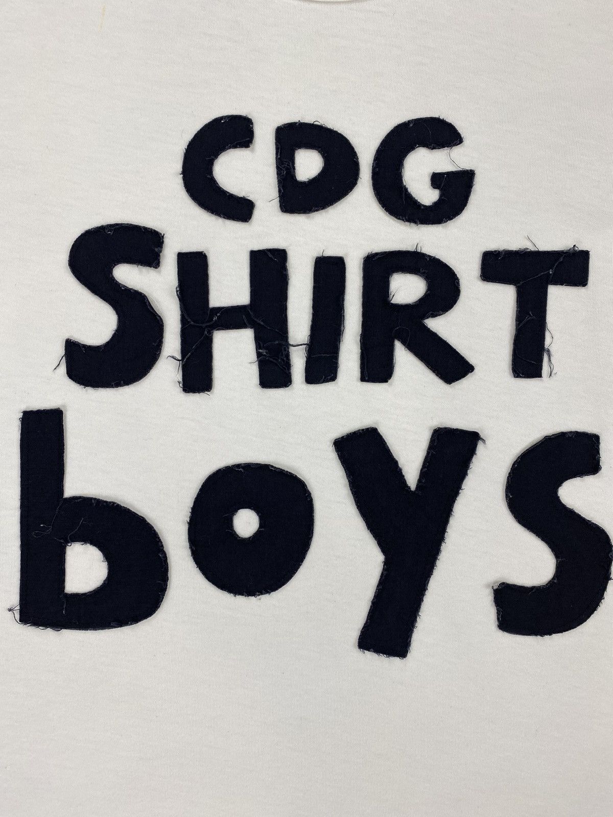 Comme des Garcons Comme des Garçons CDG Shirt Boys Script Out Tshirt Size US XS / EU 42 / 0 - 4 Thumbnail