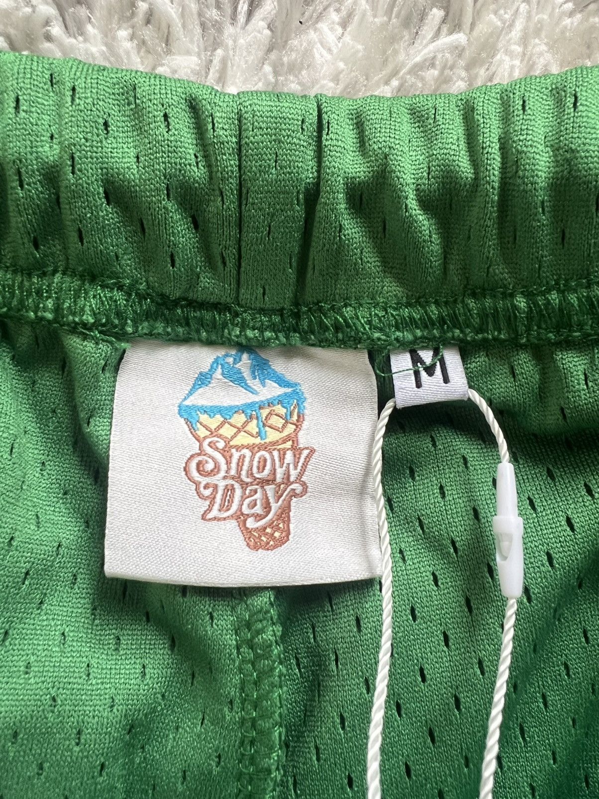 Snowday Snow day green basketball shorts Size US 32 / EU 48 - 5 Thumbnail