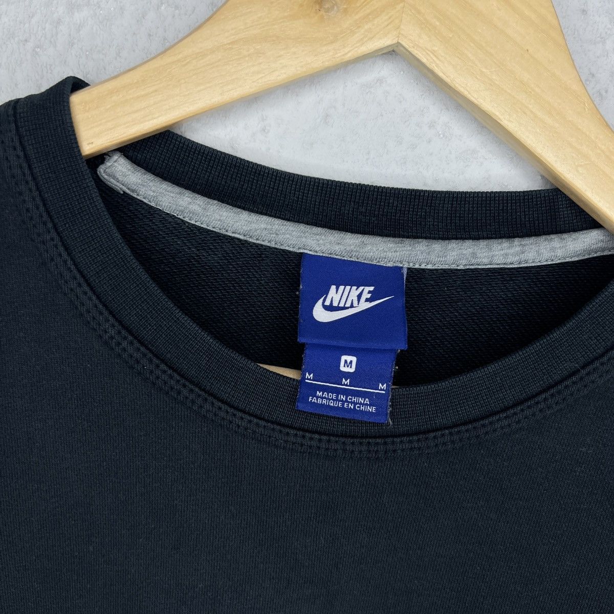 Nike Vintage Nike Sweatshirt Crewneck Black Logo Swoosh Retro Y2K Size US M / EU 48-50 / 2 - 5 Thumbnail