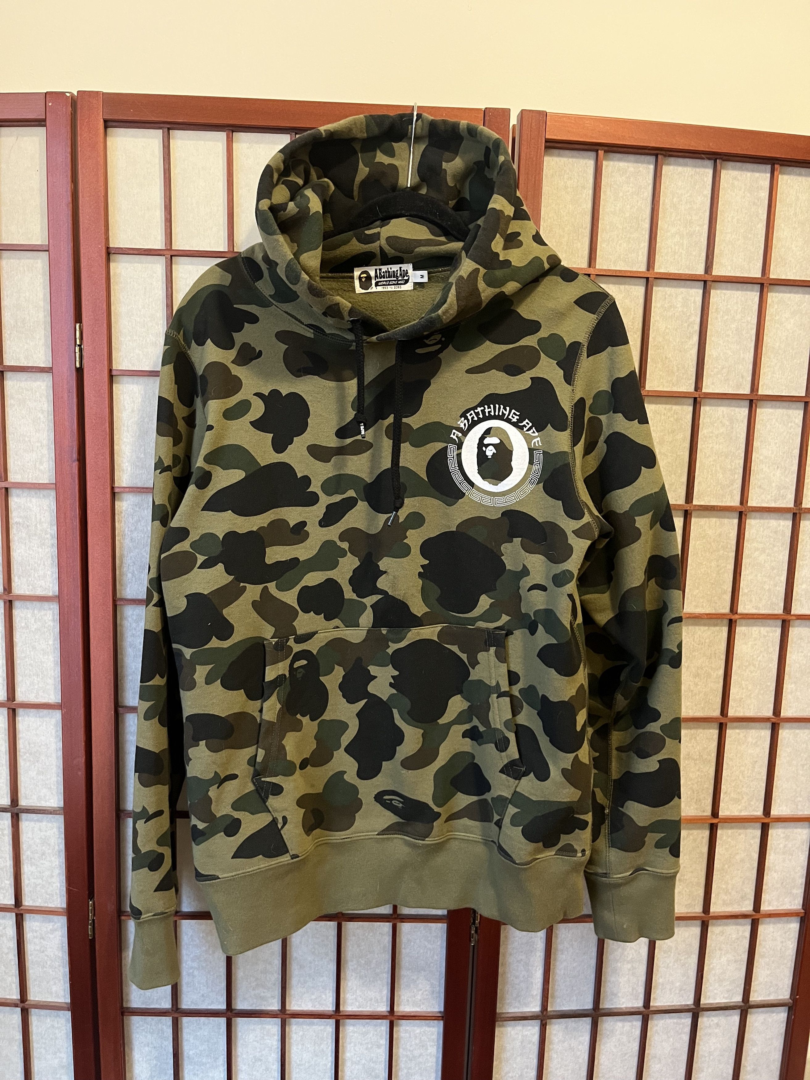 Bape 1st Camo Pullover Hoodie Size US M / EU 48-50 / 2 - 1 Thumbnail