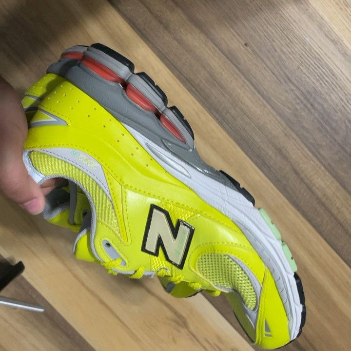 New Balance New Balance ‘Sulphur Yellow’ Size US 9 / EU 42 - 2 Thumbnail