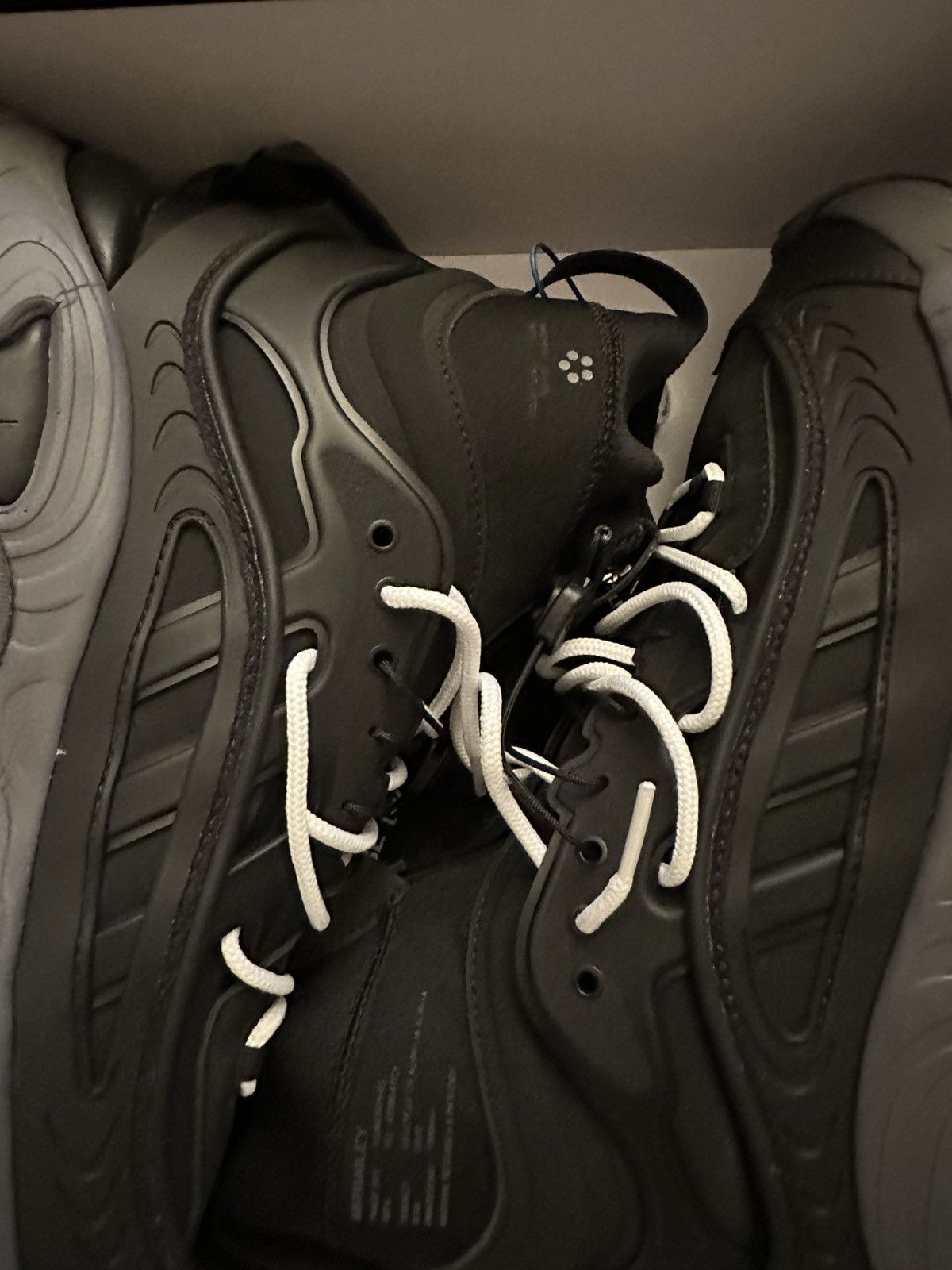 Adidas Adidas Ozmorphis MrBailey Size US 9.5 / EU 42-43 - 12 Thumbnail
