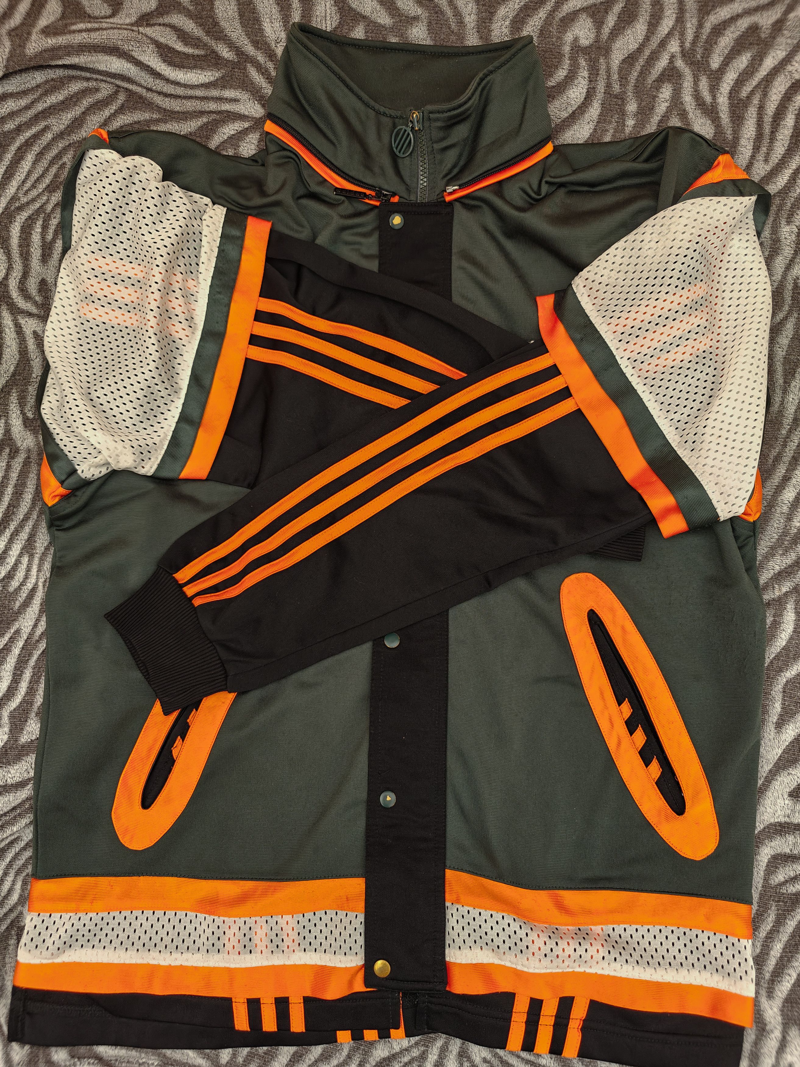 Adidas Vintage adidas Jacket – Y2K Retro Style Size US M / EU 48-50 / 2 - 1 Thumbnail