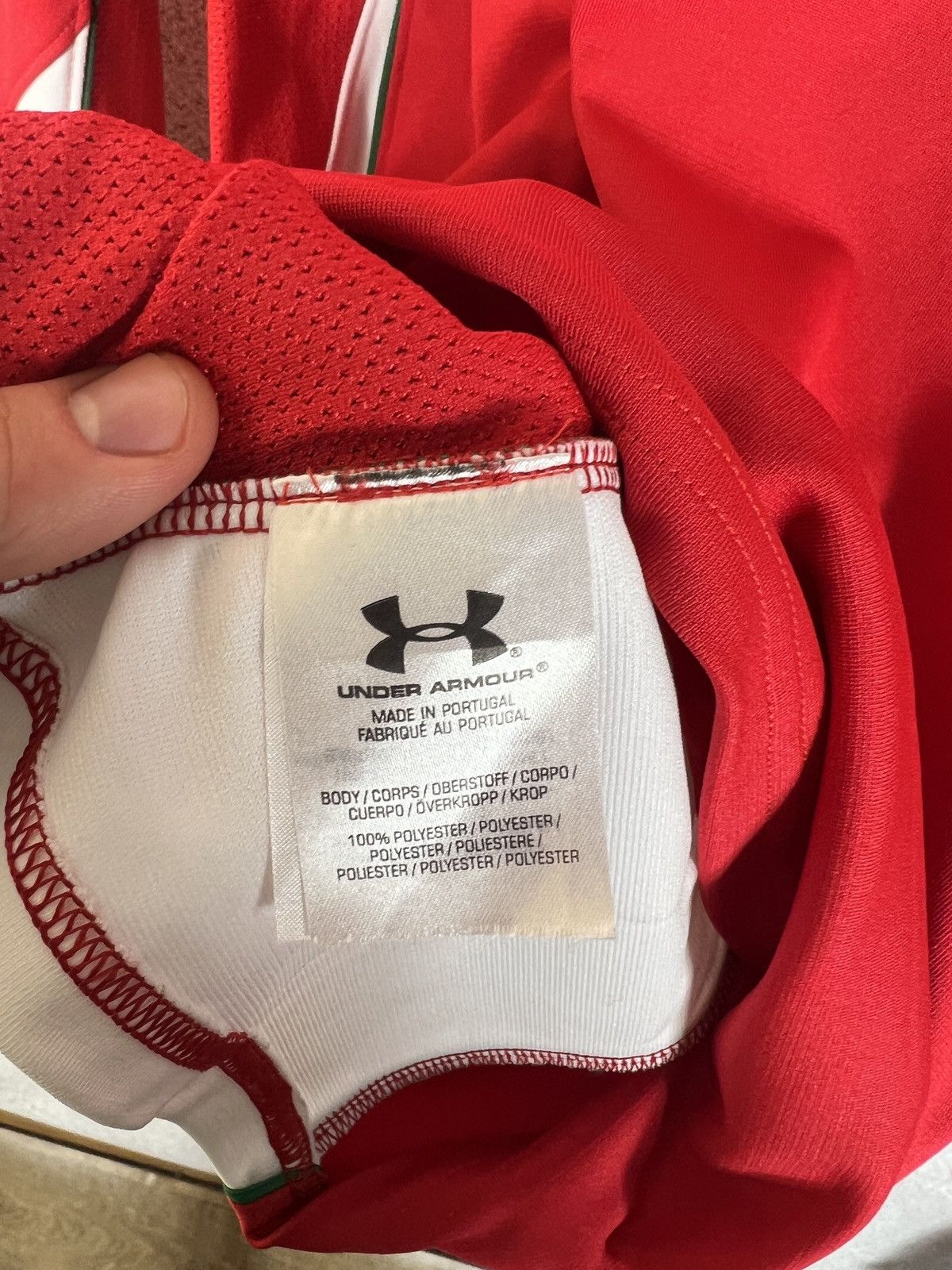 Under Armour Vintage WRU Wales Rugby Union 2008 2009 Longsleeve Jersey Size US L / EU 52-54 / 3 - 8 Thumbnail