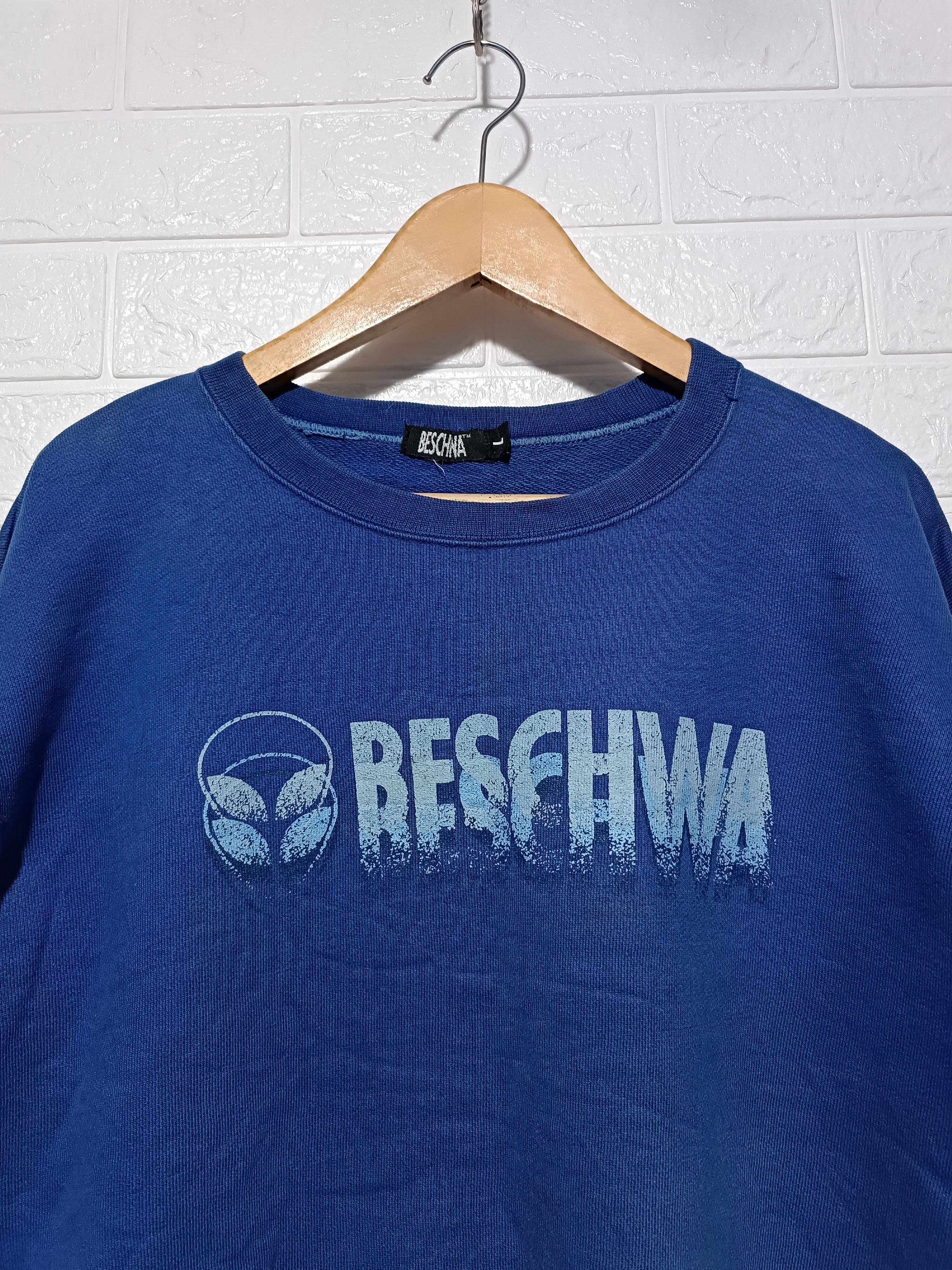 Vintage Vintage Beschwa Alien Skateboard Sweatshirt Crewneck Size US L / EU 52-54 / 3 - 3 Thumbnail