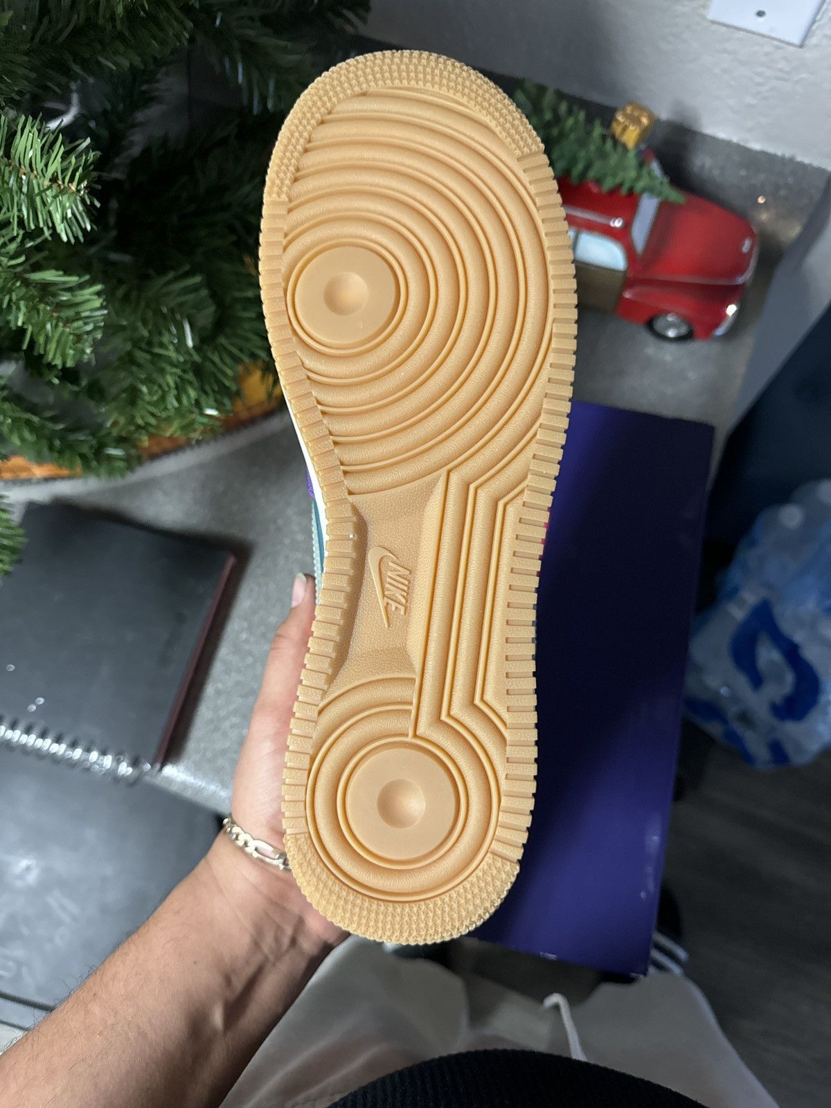 Nike × Undefeated Undefeated Multi-patent Wild Berry Size US 12 / EU 45 - 3 Thumbnail