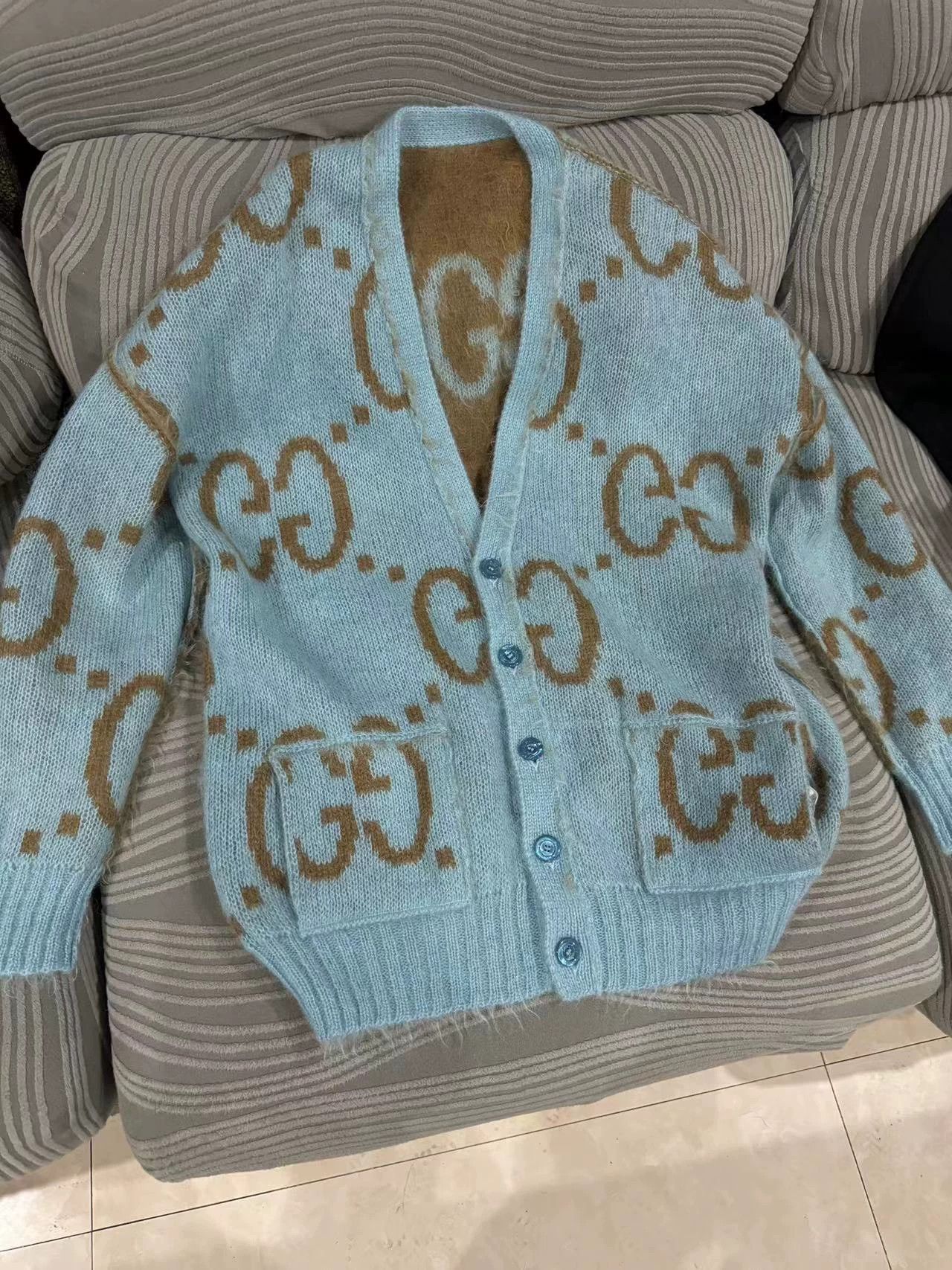 Gucci Gucci Double-Faced Mohair Cardigan New Never Worn Size US XS / EU 42 / 0 - 1 Thumbnail