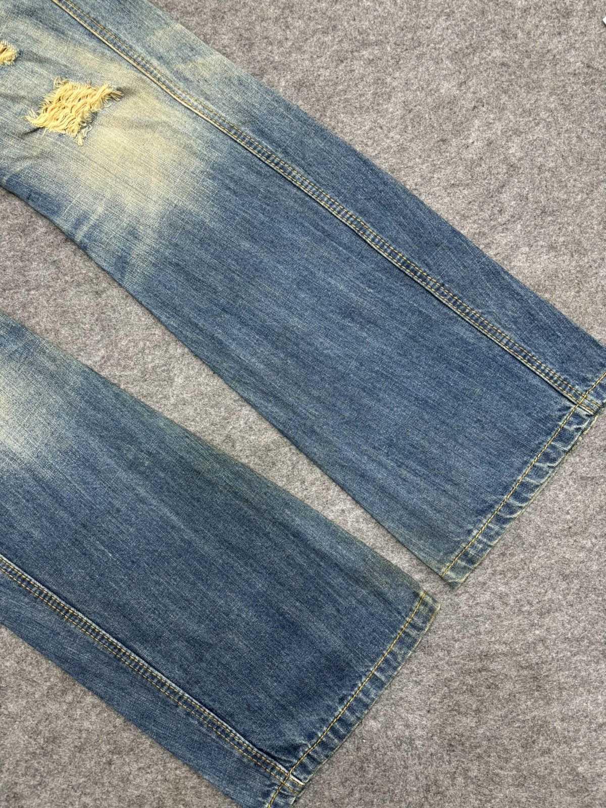 Japanese Brand 💥Japan Style Flare💥Hideaways Curve Distressed Denim F582 Size US 33 - 10 Thumbnail