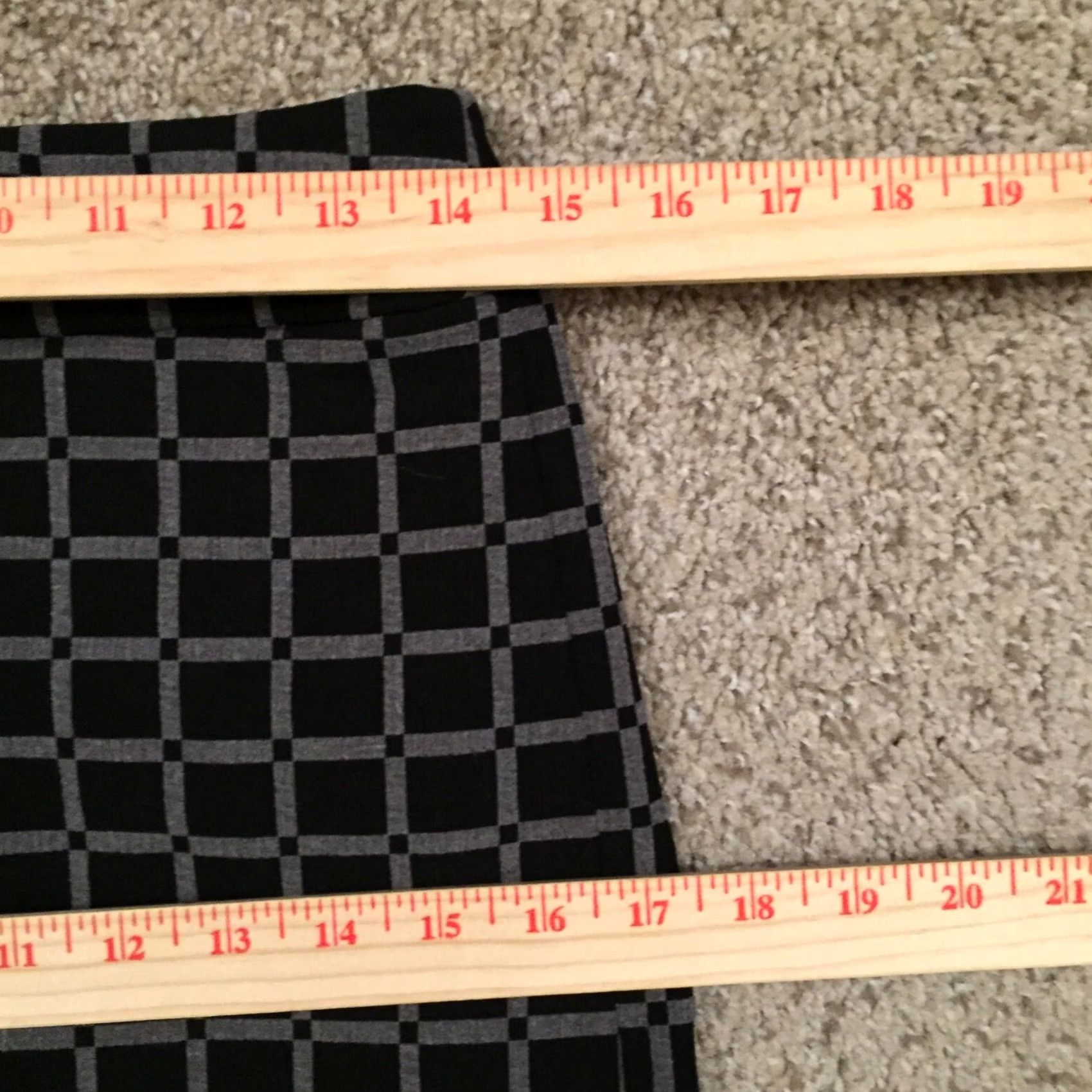 Loft Loft Skirt Size 4P Knee Length Lined Black Gray Check Pencil Size 27" / US 4 / IT 40 - 3 Thumbnail