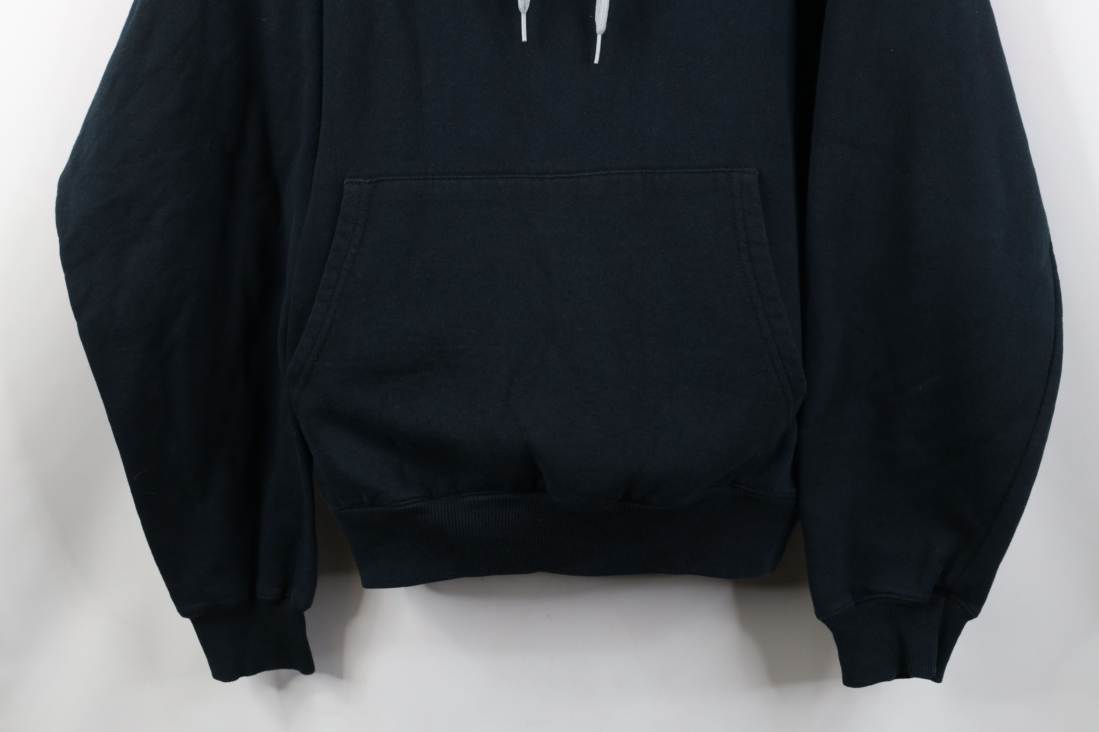 Champion Vintage Y2K Champion Classic Logo Hoodie Sweatshirt Black Size US L / EU 52-54 / 3 - 3 Thumbnail
