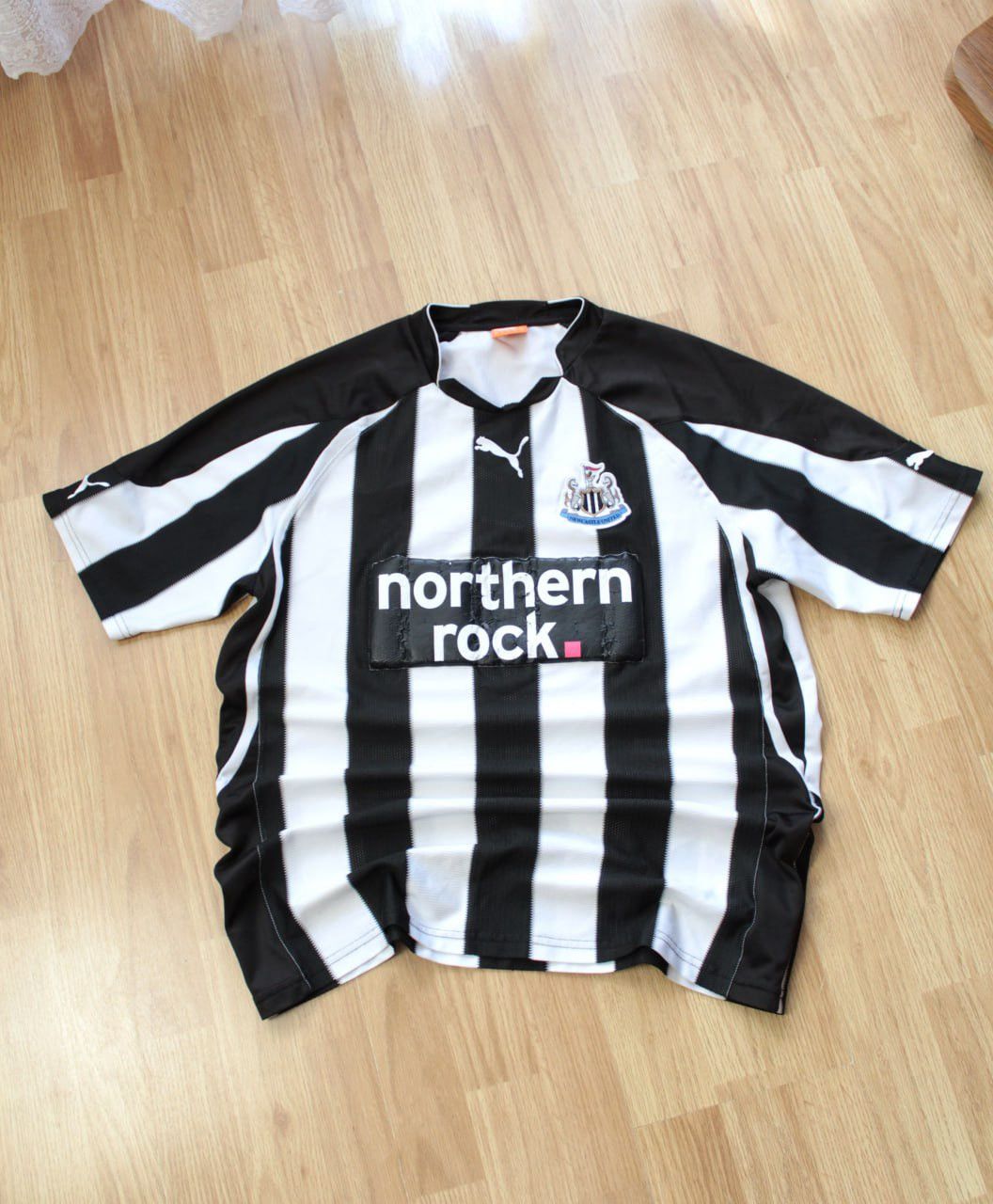 Puma 🔥 Puma NewCastle United 2010 2011 Soccer Jersey Shirt VTG Size US L / EU 52-54 / 3 - 1 Thumbnail
