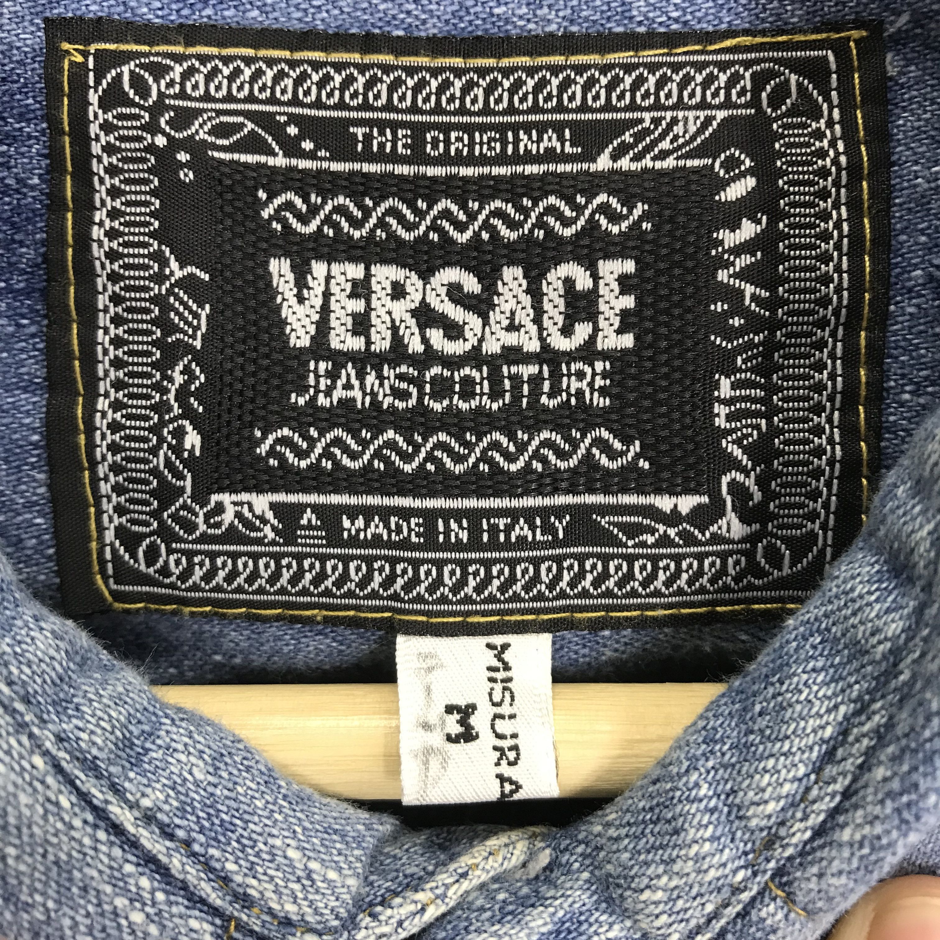 Versace Jeans Couture × Vintage Vintage 90's Versace Jeans Couture Denim Jeans Shirt Size US M / EU 48-50 / 2 - 8 Thumbnail