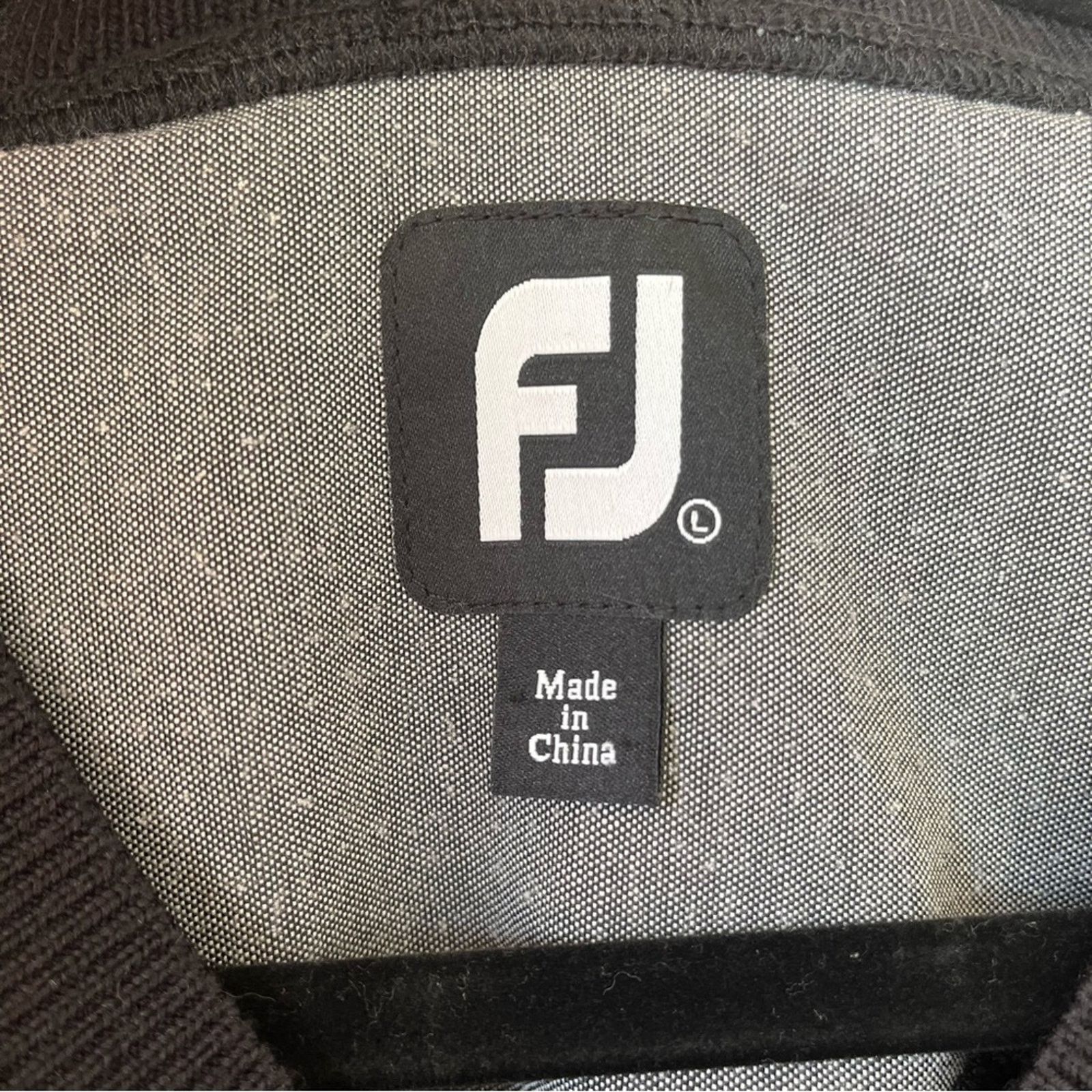 Footjoy FootJoy men’s 100% wool vest size Large preppy career office Size US L / EU 52-54 / 3 - 5 Thumbnail