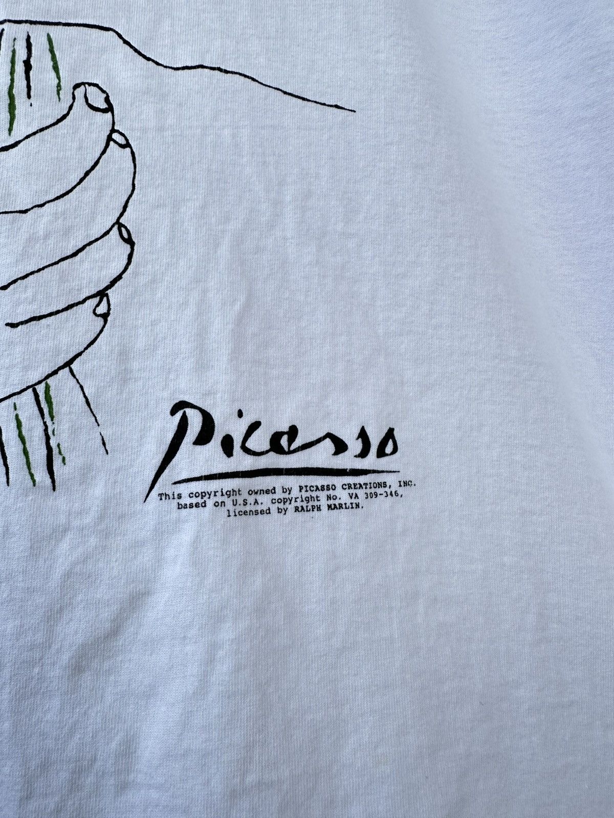 Vintage Vintage 80s Picasso “Bouquet Of Peace” by Ralph MarlinTee Size US M / EU 48-50 / 2 - 3 Thumbnail