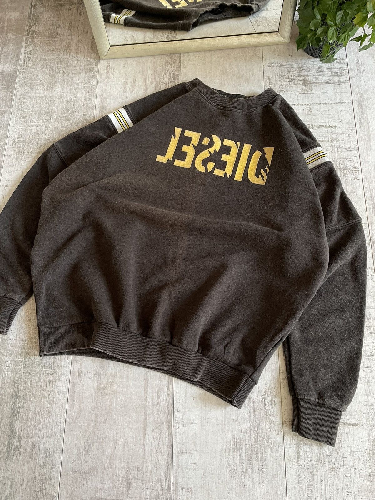 Diesel × Vintage Vintage Diesel Y2K Fade Sun Sweatshirt 90’s Velure Logo RARE Size US M / EU 48-50 / 2 - 5 Thumbnail