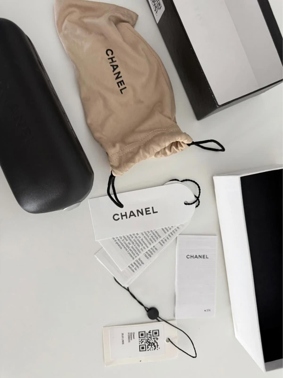 Chanel Chanel black sunglasses Size ONE SIZE - 12 Thumbnail