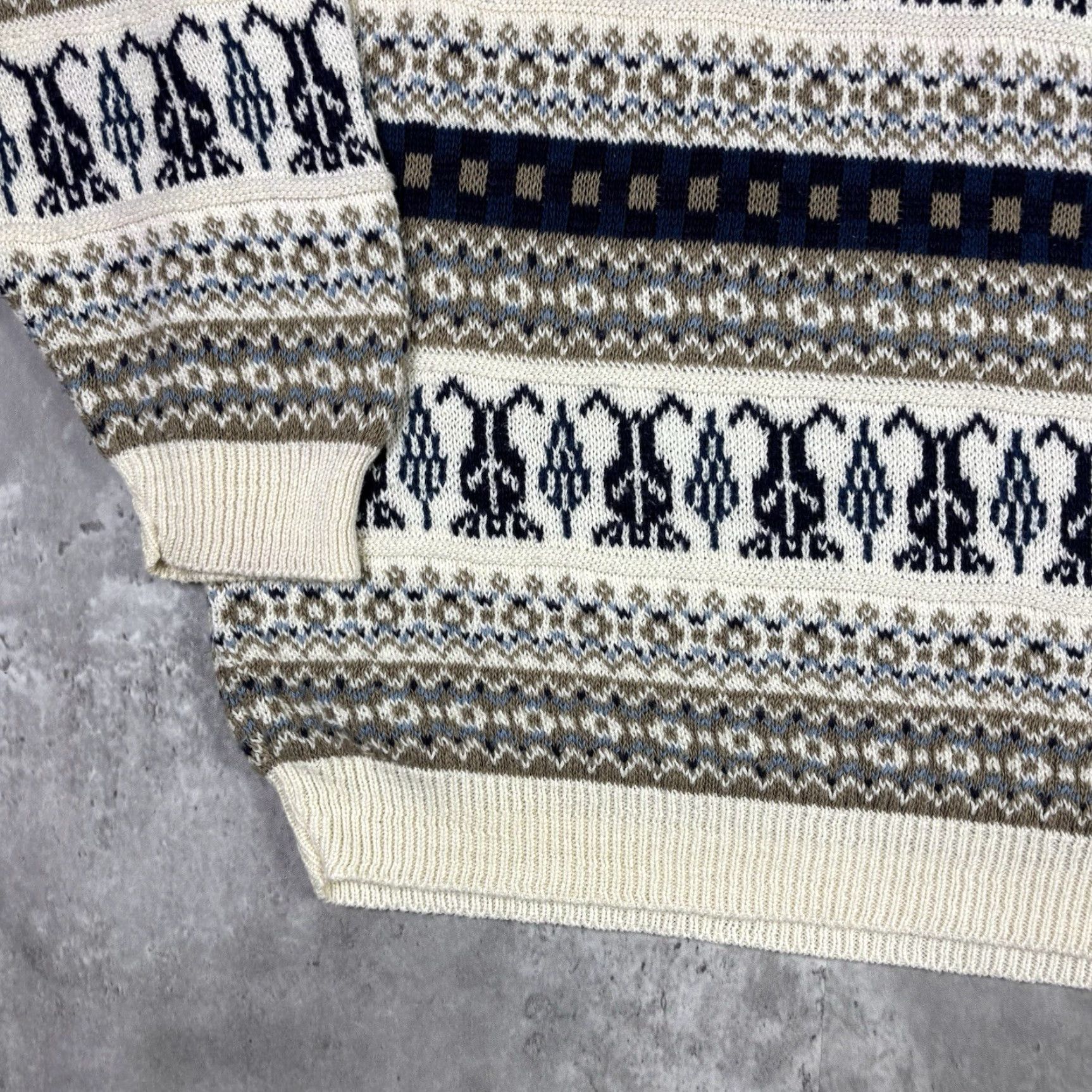 Vintage VINTAGE 501 Knit Sweater Geometric Striped 3D Knit Abstract Adult Large 90s Size US L / EU 52-54 / 3 - 8 Thumbnail