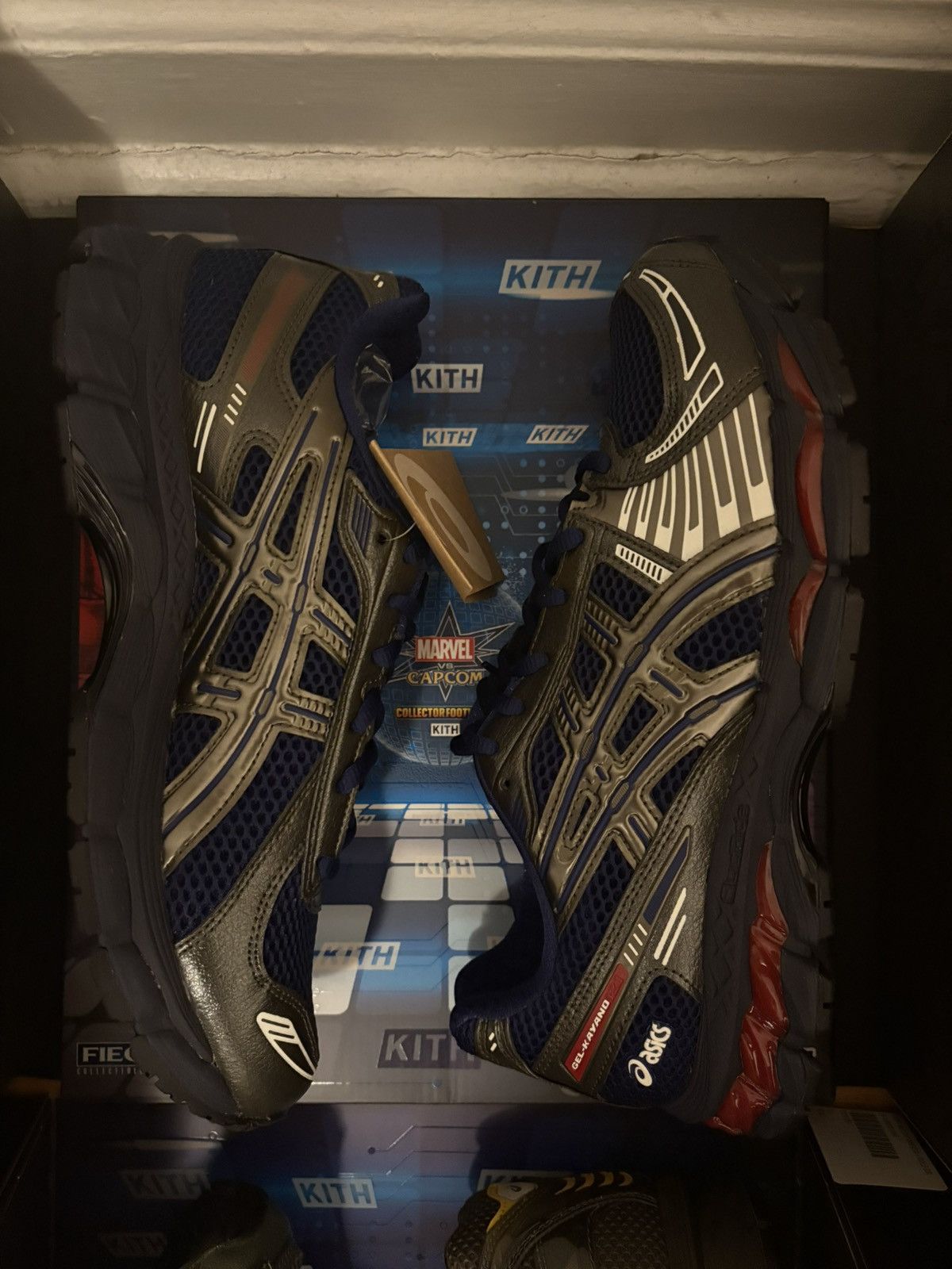 Asics × Kith Kith Asics Marvel vs Capcom Captain America vs Guile Size US 9.5 / EU 42-43 - 6 Thumbnail