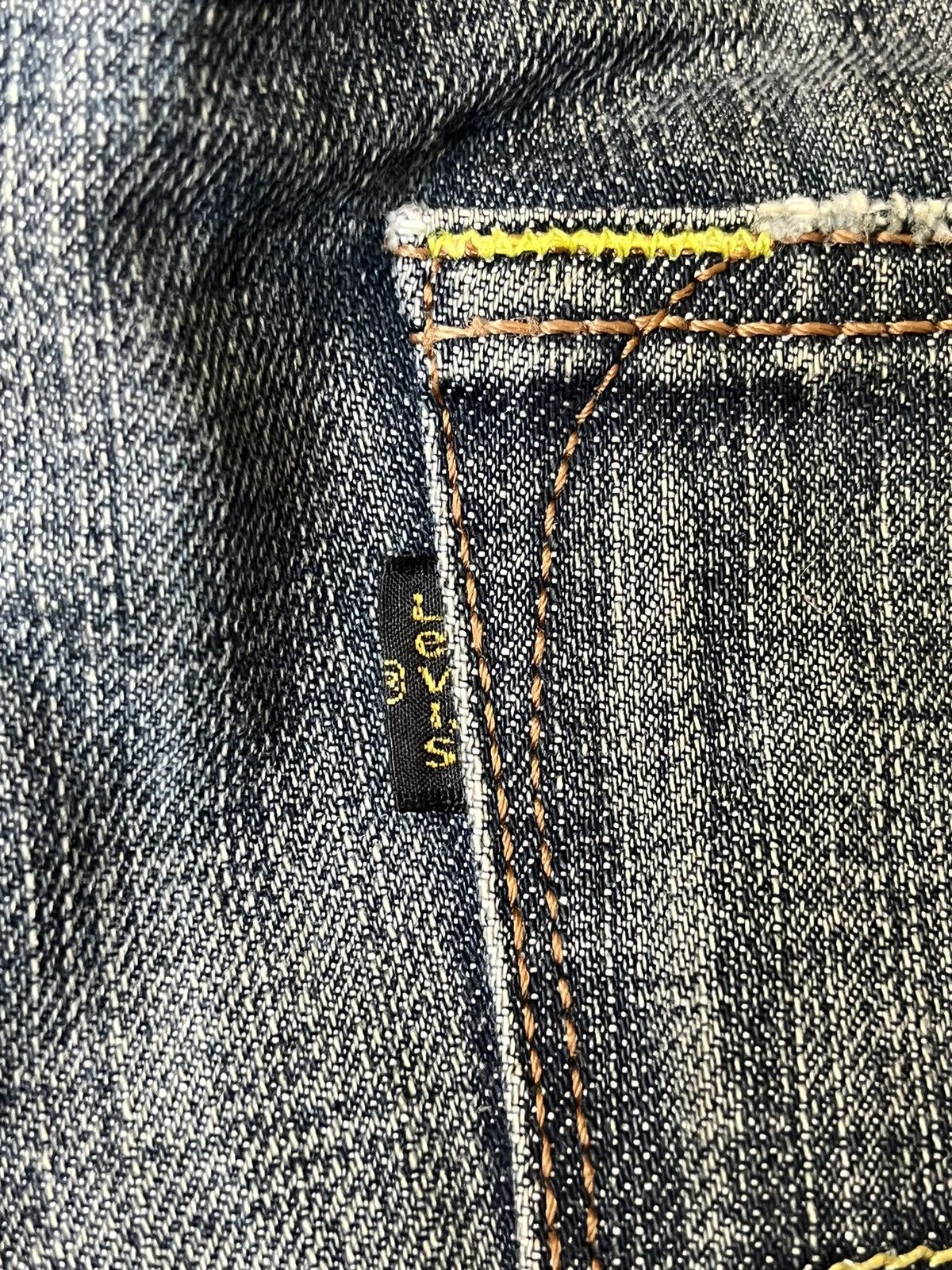 Levi's VINTAGE LEVI’S BLACK STAR CUSTOM STUD DISTRESSED DENIM Size US 33 - 18 Thumbnail