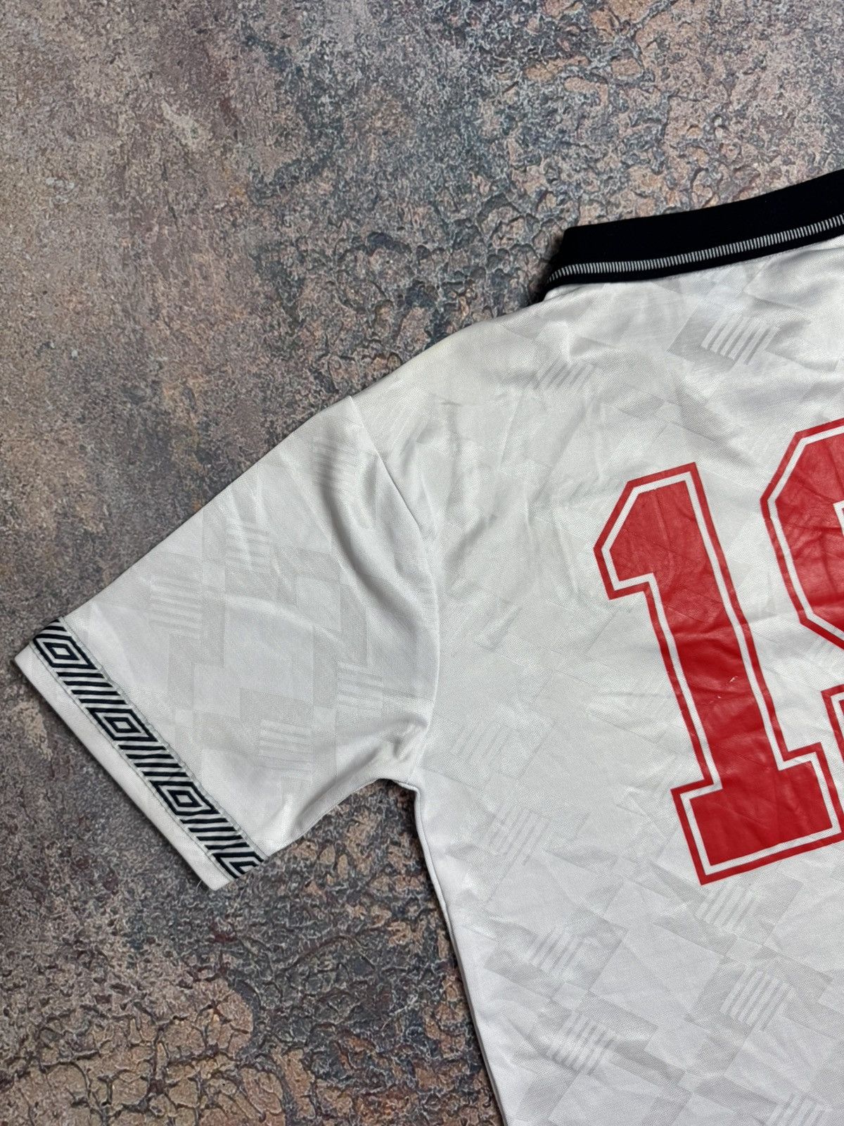Vintage Vintage England Score draw 1990/92 #19 Soccer jersey Size US L / EU 52-54 / 3 - 11 Thumbnail