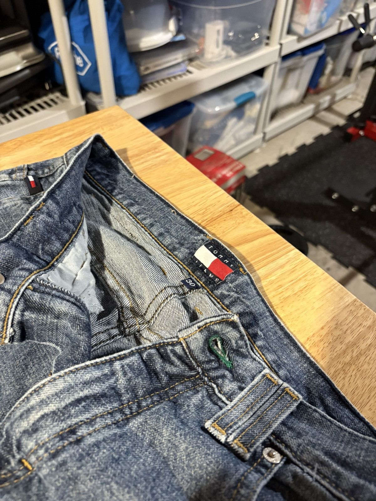 Tommy Hilfiger Vintage Baggy Tommy Hilfiger Jeans Size US 30 / EU 46 - 2 Thumbnail