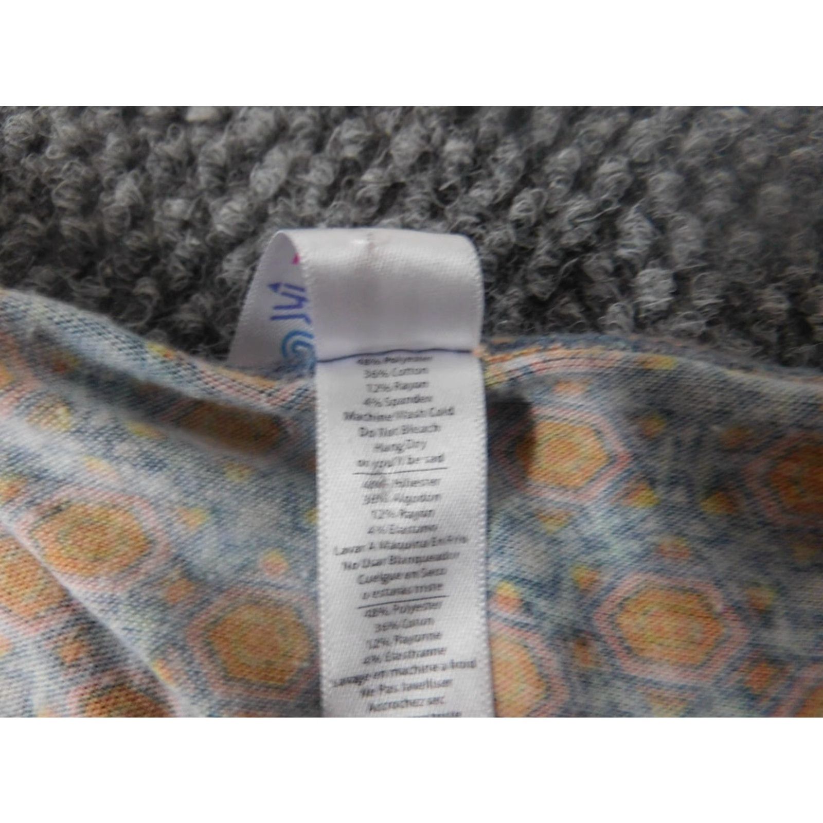 Vintage **Lularoe Womens Gray Stretch Pullover Shirt Large** User: Lularoe Womens Gray Stretch Pullover Shirt Large Size L / US 10 / IT 46 - 7 Thumbnail