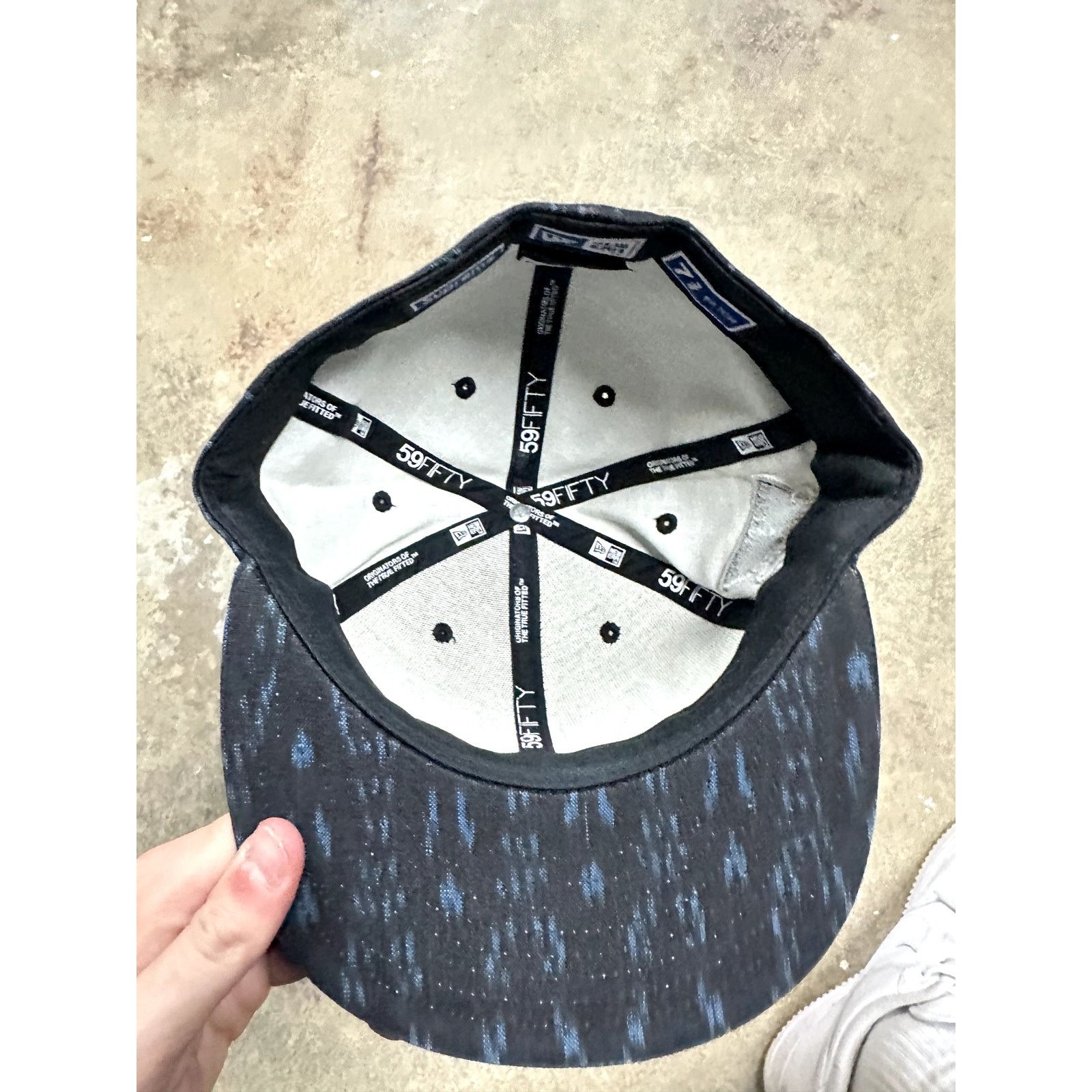 Supreme Supreme Cap World Champions 7 3/8 Used Size ONE SIZE - 5 Thumbnail