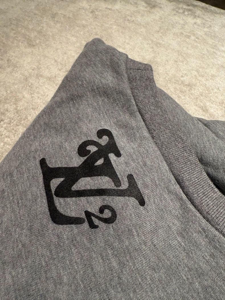 Louis Vuitton Louis Vuitton grey long sleeves 2501-Nextarrow Size US XS / EU 42 / 0 - 6 Thumbnail