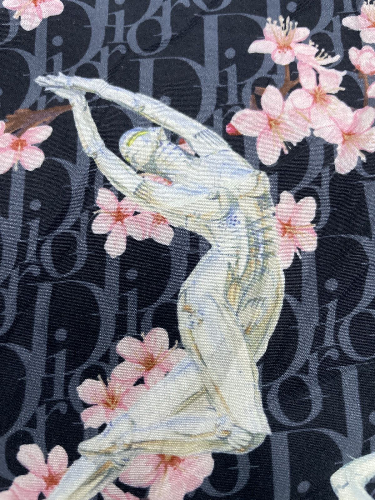 Other Parody Christian Dior x Sorayama robot Size US M / EU 48-50 / 2 - 5 Thumbnail