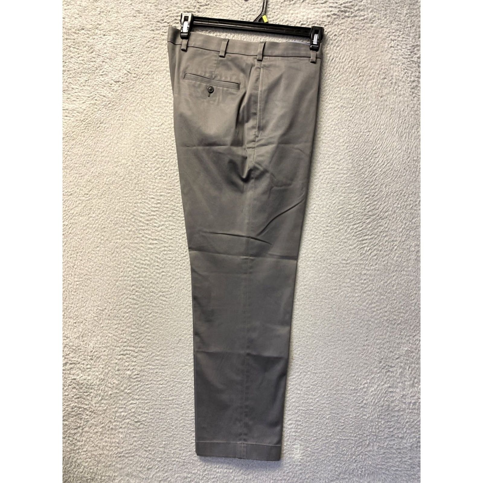 Brooks Brothers Brooks Brothers Chino Pants Men’s 36x30 Gray Straight Leg Regular Fit /0897 Size US 36 / EU 52 - 2 Thumbnail